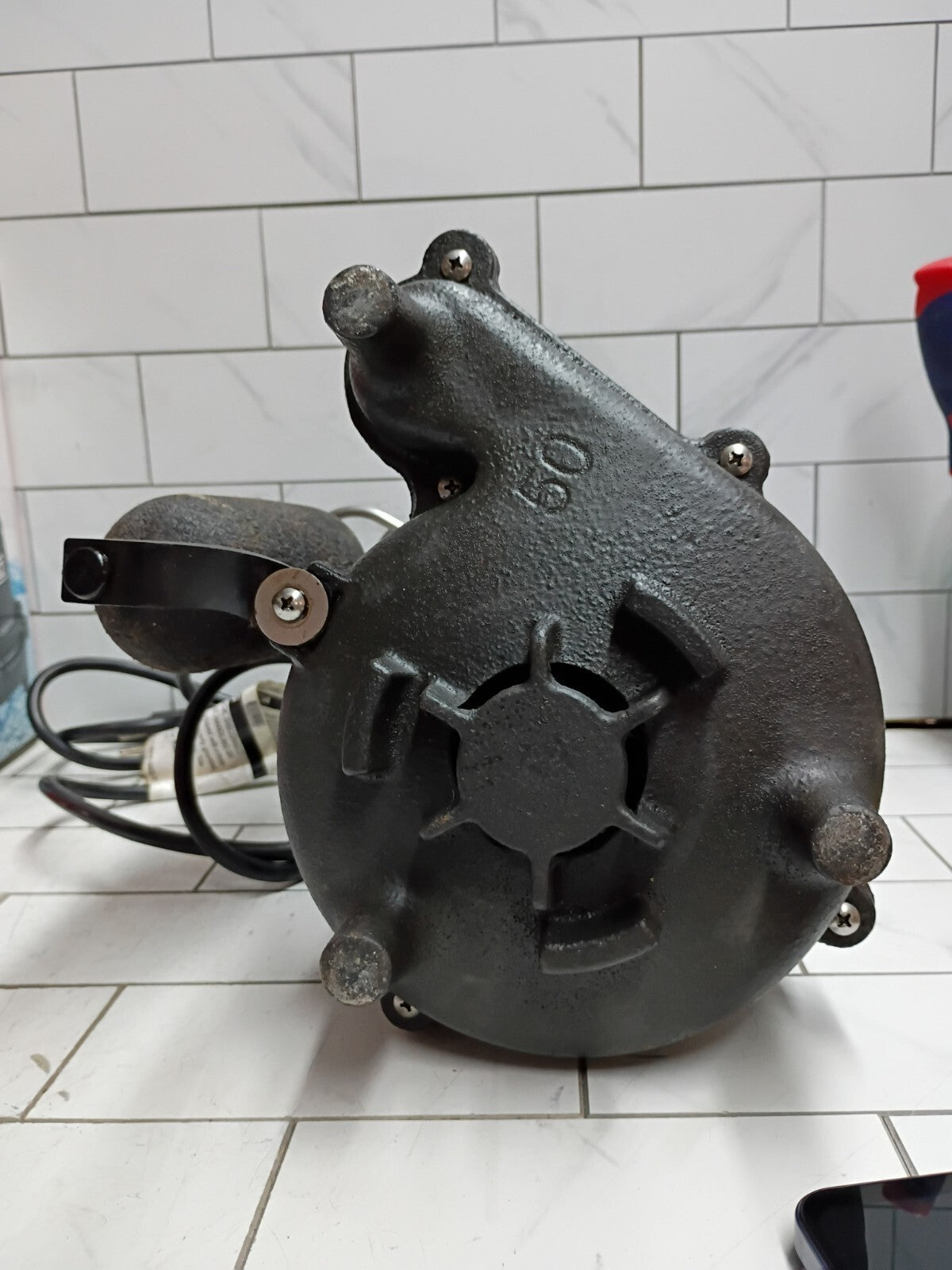Everbilt HDS50 1/2 HP Cast Iron Sump Pump Model OPEN BOX.