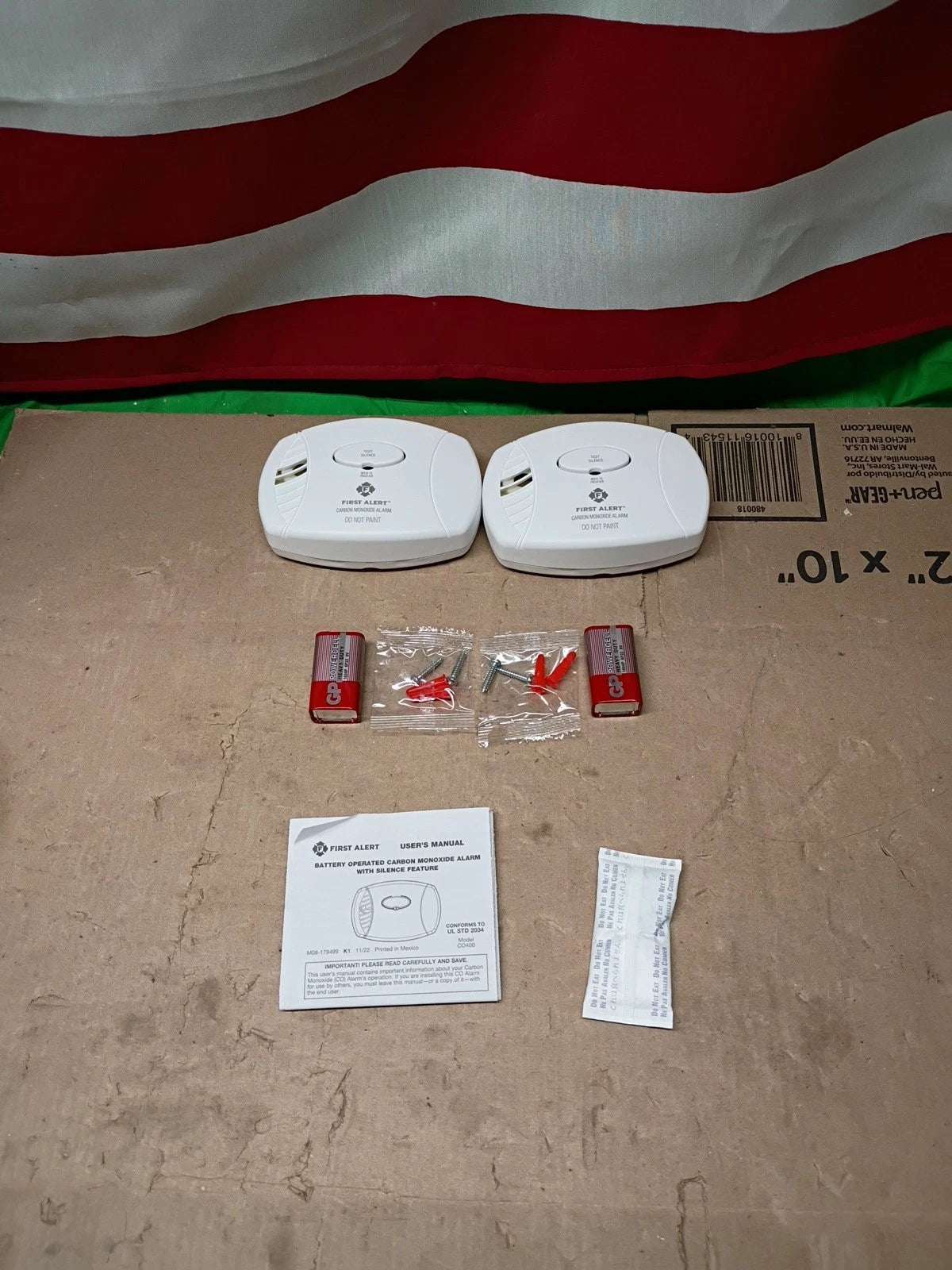 Lot Of 2 First Alert CO400 Carbon Monoxide Alarm Detector W/ Battery