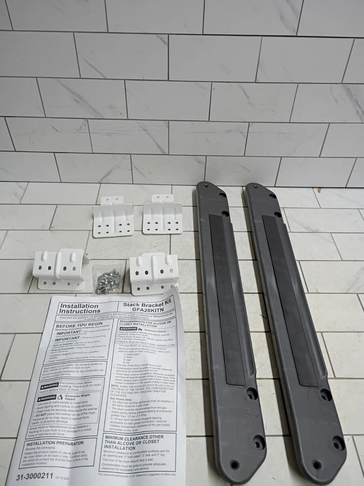 GE 22 in. Washer/Dryer Stack Bracket Kit Open Box