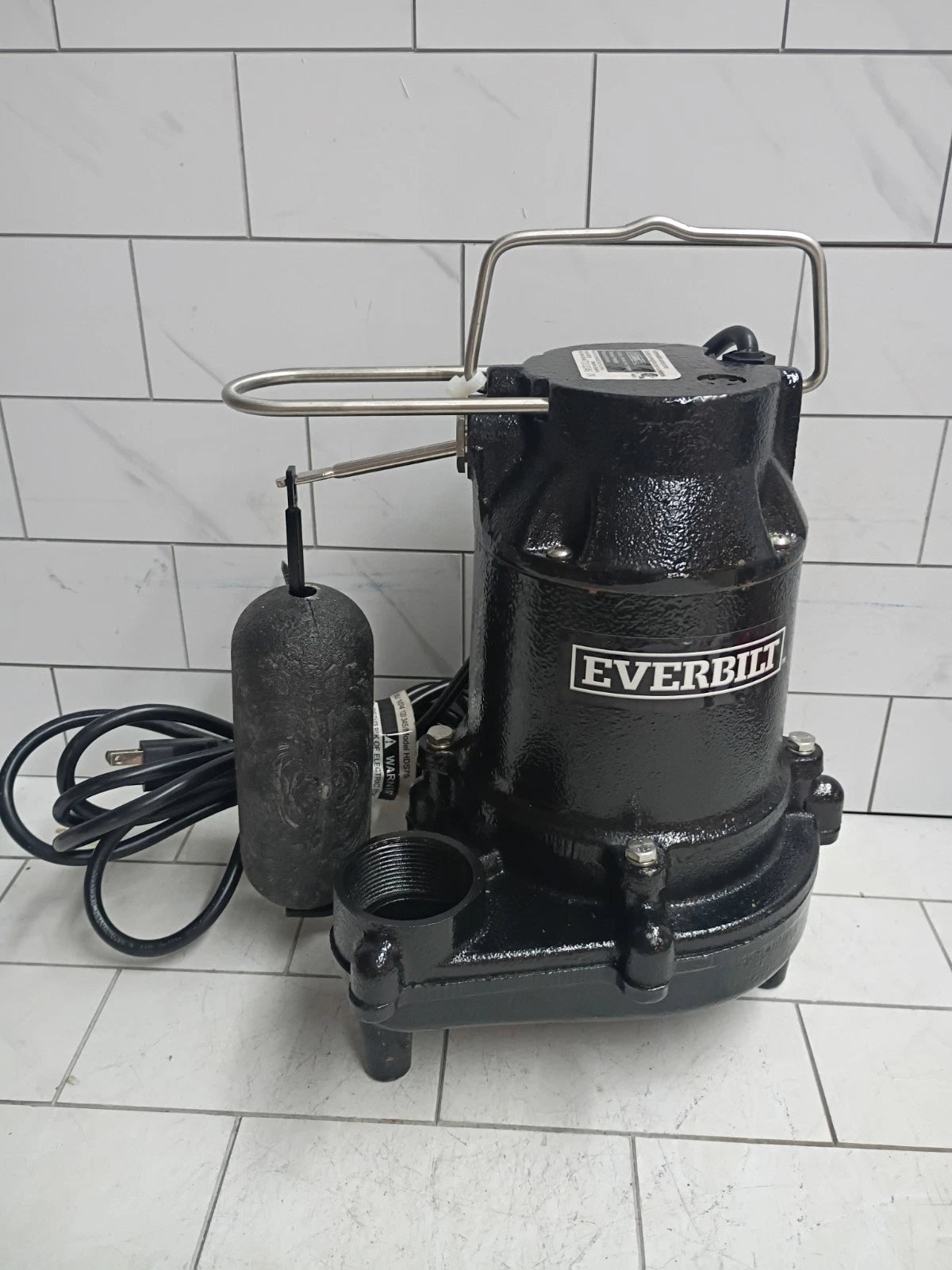 Everbilt 3/4HP Cast-Iron Pro-Grade Submersible Sump Pump 1004 120 345 Open Box