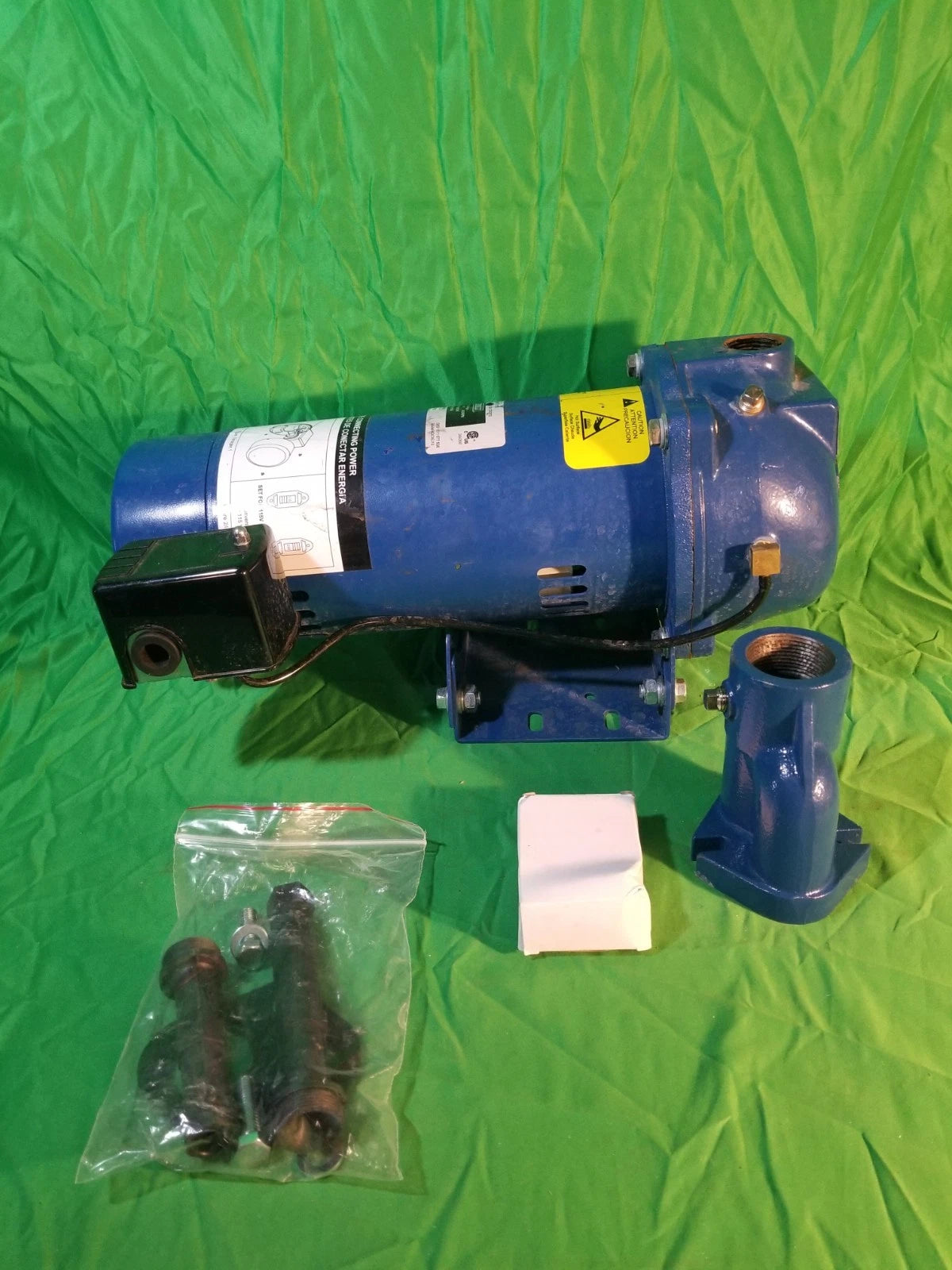 Everbilt 1 HP Professional Convertible Jet Pump *for Parts* Read Description**
