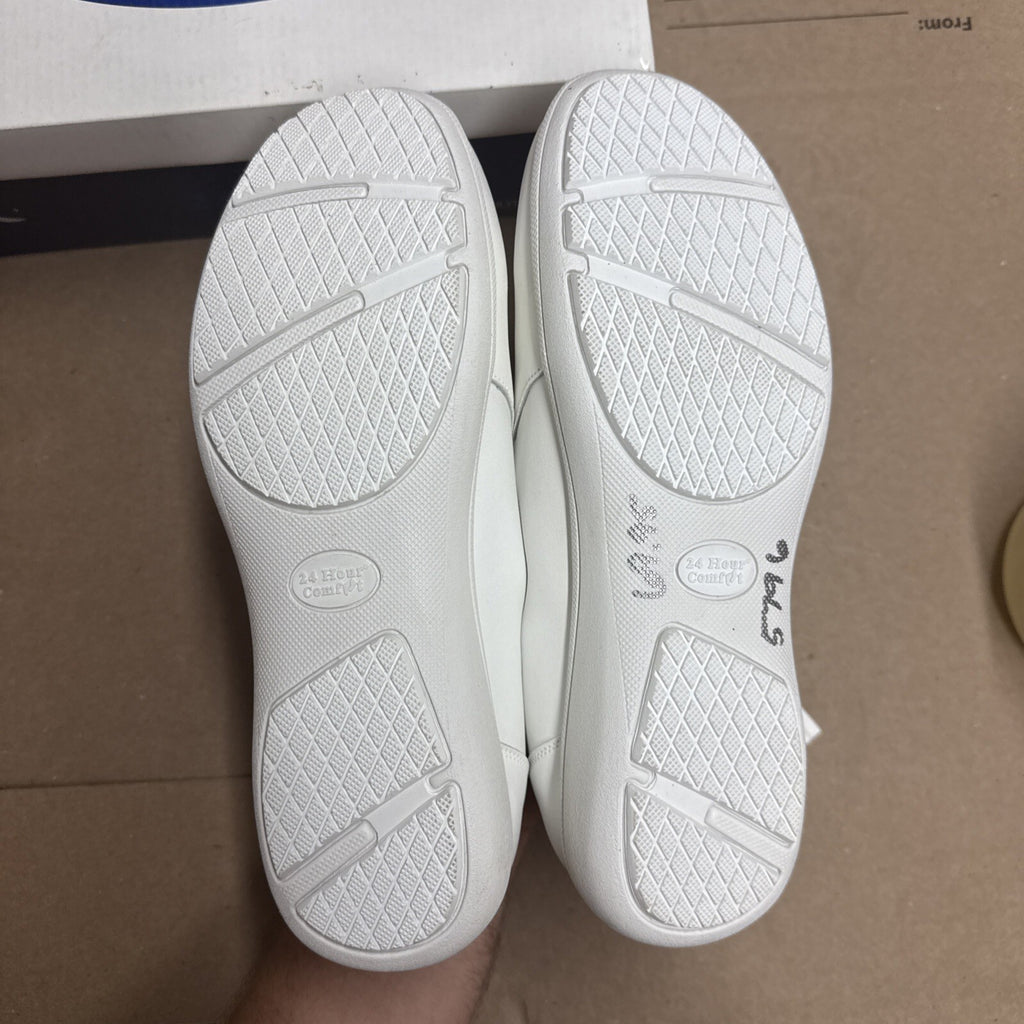24 HOUR COMFORT Ester Women's 9 Wide Width Slip-On Leather Loafers Nurse