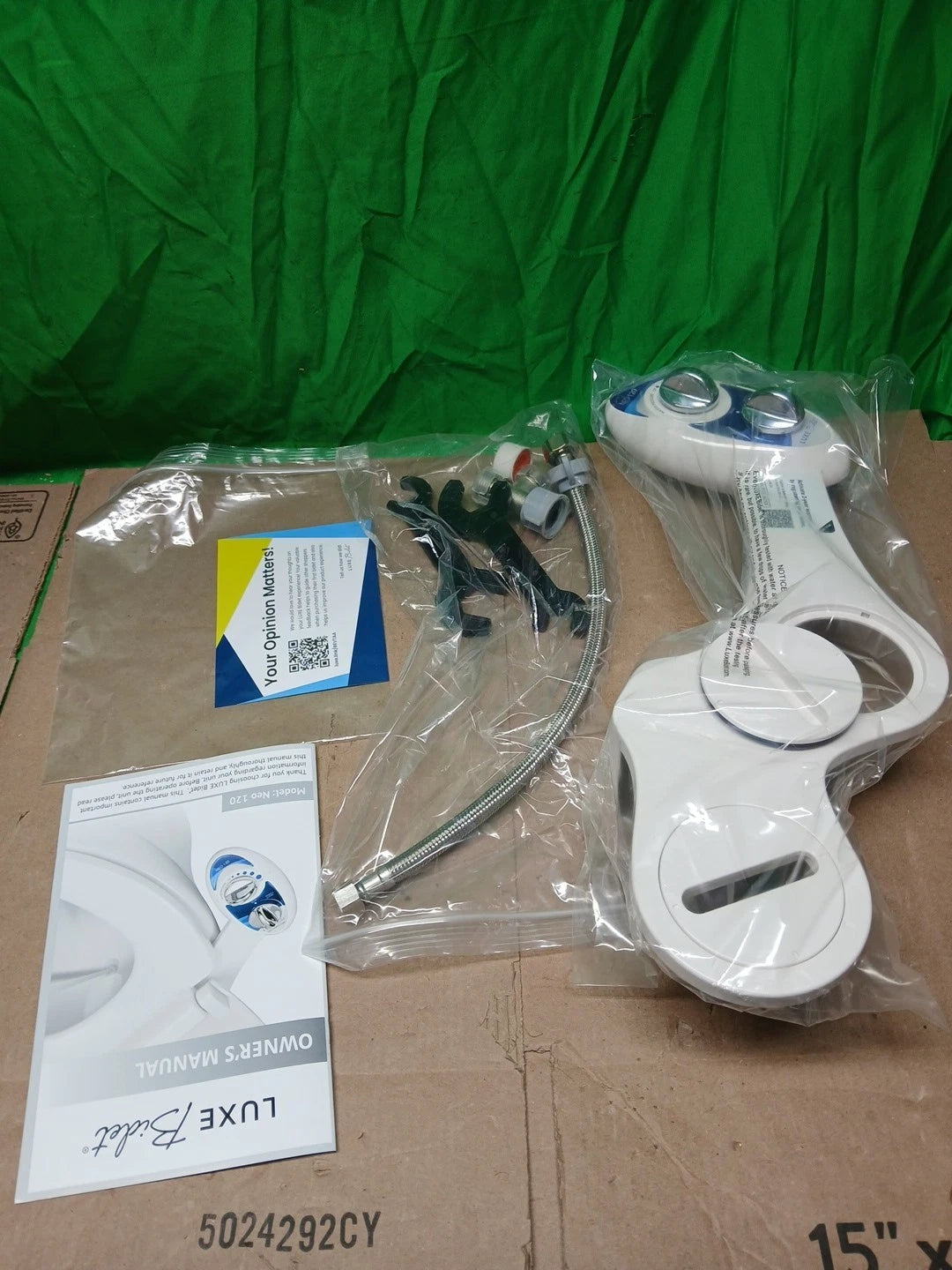 Luxe Bidet Neo 120 Self Cleaning Nozzle Fresh Water Non Electric New-Openbox.