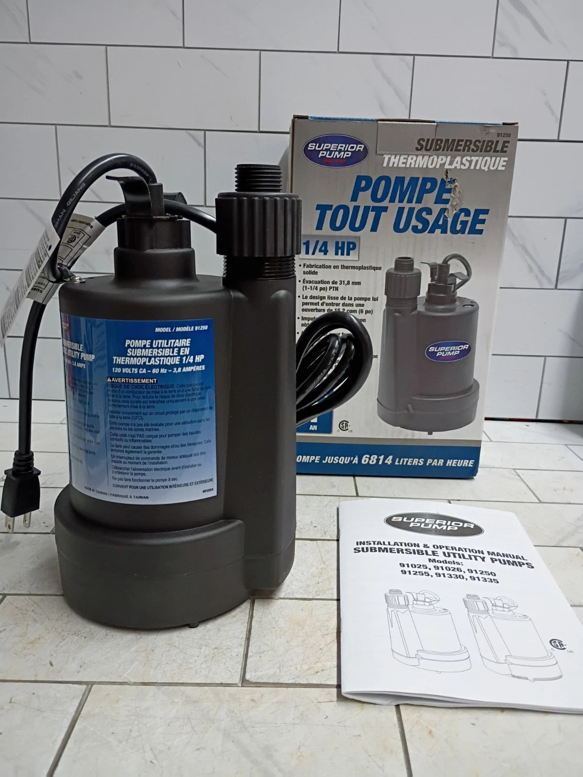 Barracuda 1/4 HP Thermoplastic Submersible Utility Pump 1800 GPH Open Box