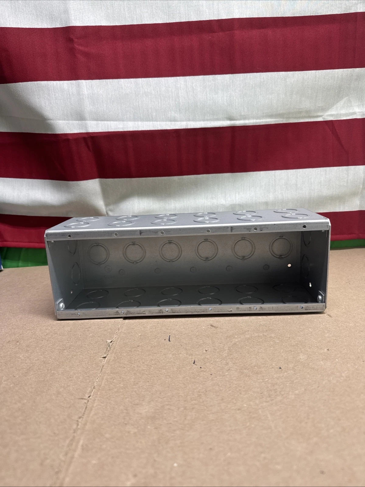 RACO 965 3-1/2-Inch Deep 134.8 Cubic Inch 6-Gang Nongangable Masonry Box