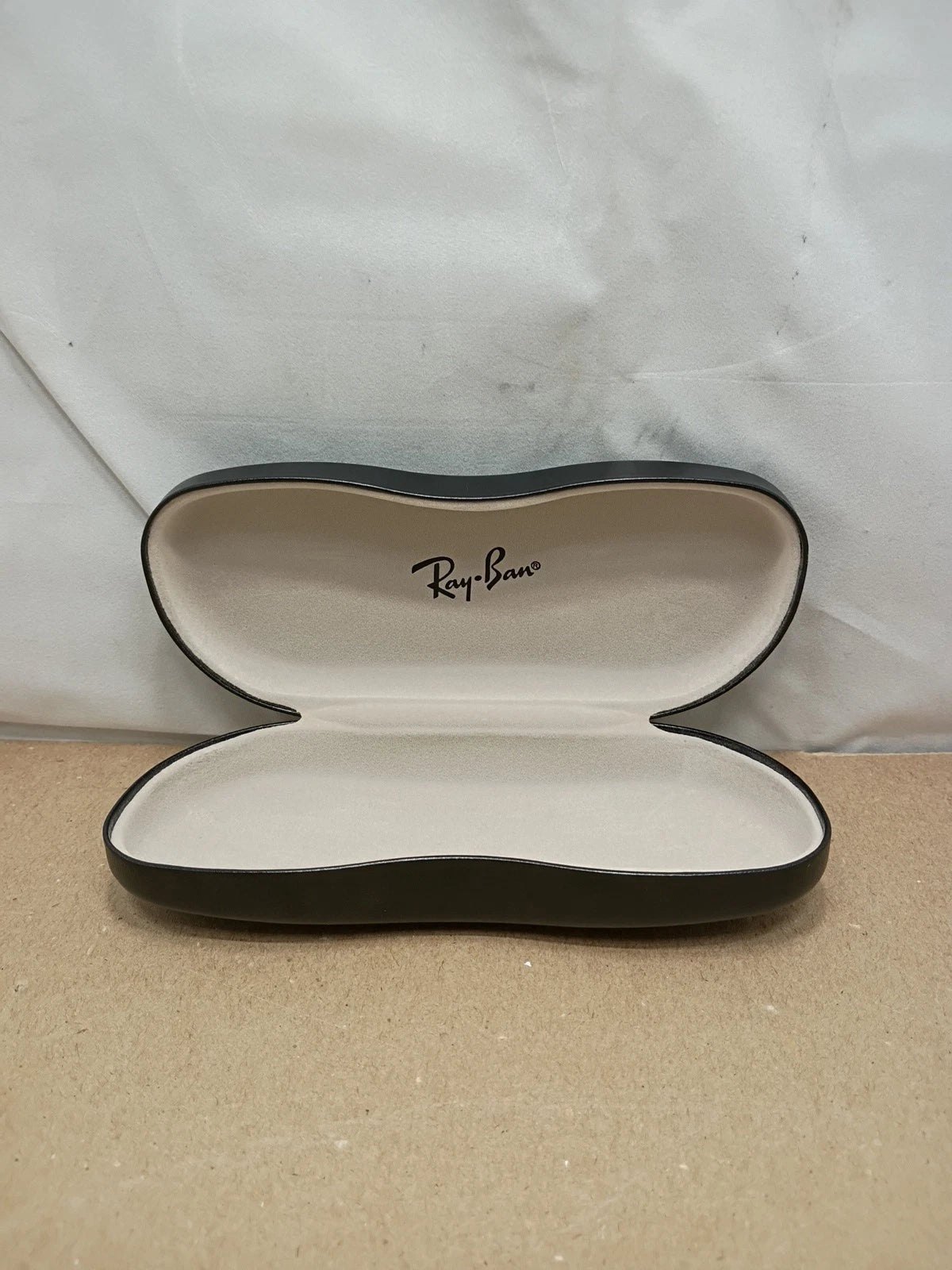 Ray-Ban RB5228 eyeglasses in a tortoiseshell pattern With Case