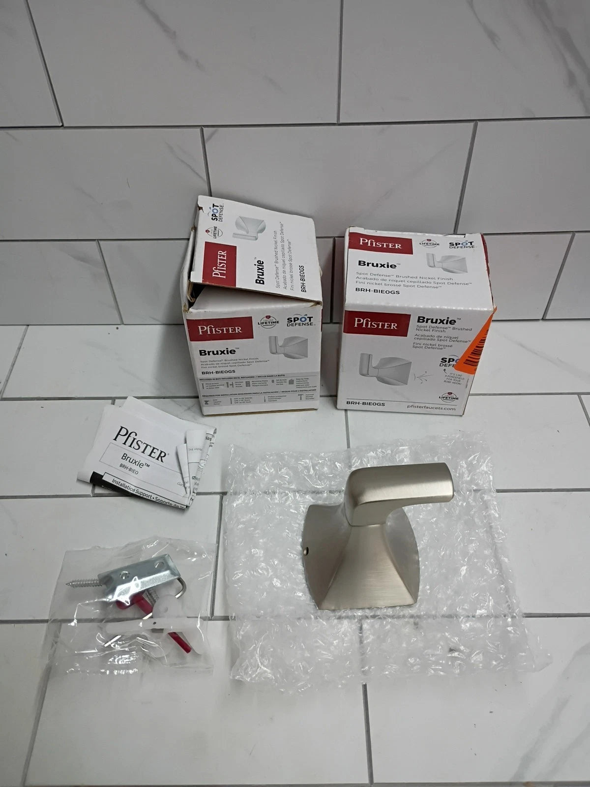 2pk Pfister Bruxie J-Hook Robe/Towel Hook in Spot Defense Brushed Nickel New OB