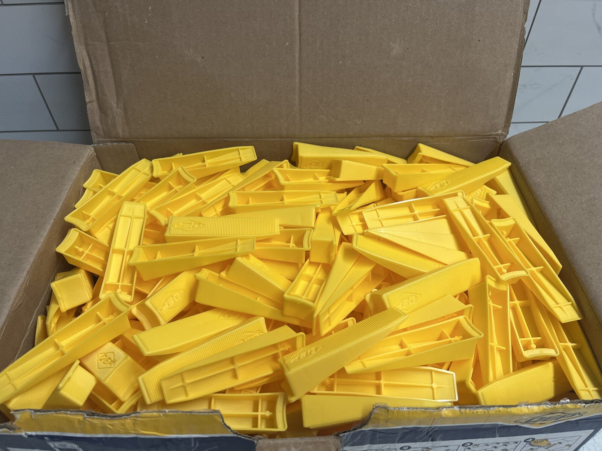 Pack of 300 LASH XL Tile Leveling System .54" W Plastic Wedges Yellow for Tile