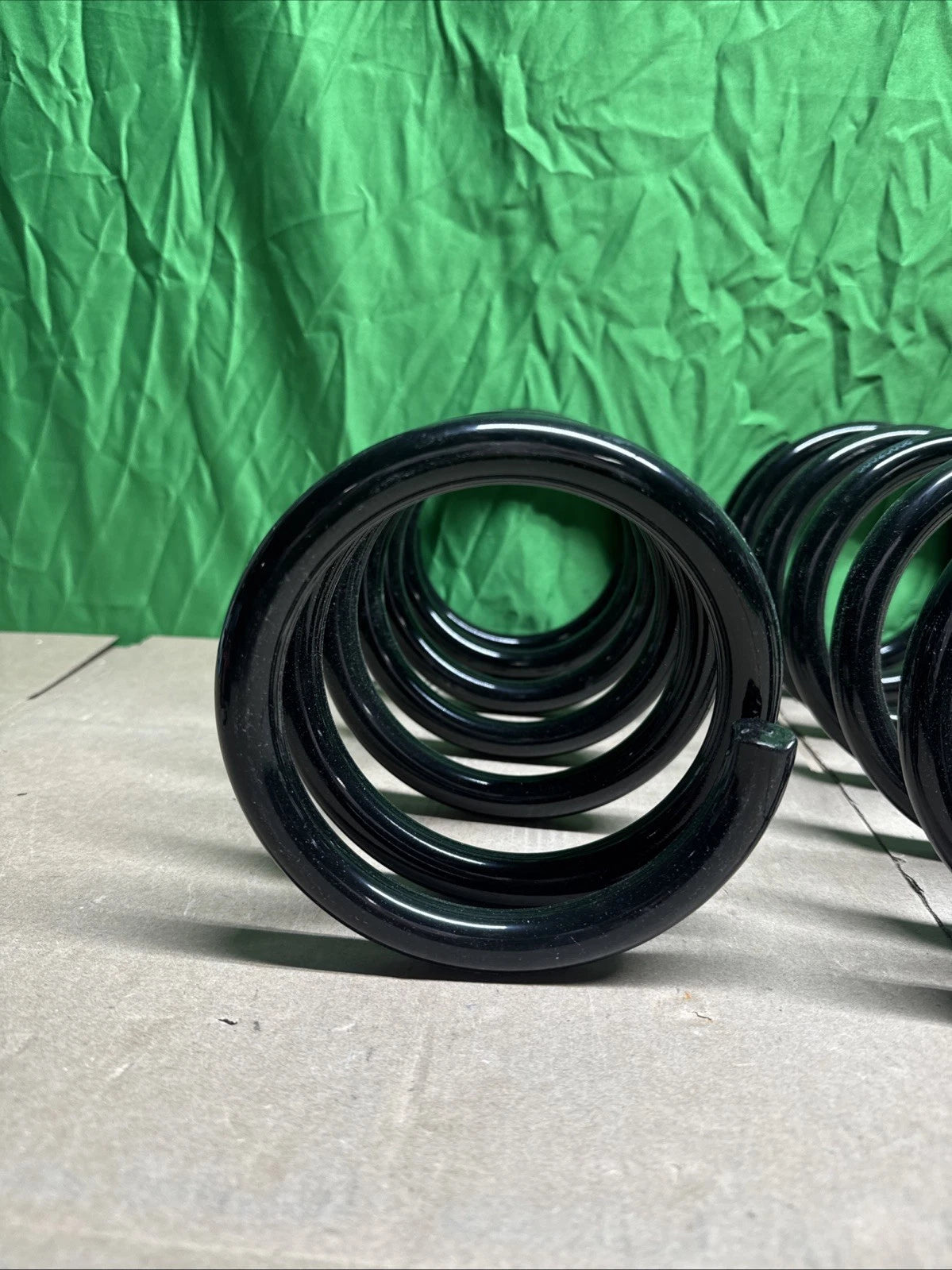 Rear Constant Rate 350 Coil Spring Set Moog For Toyota Sienna FWD 2004-2010