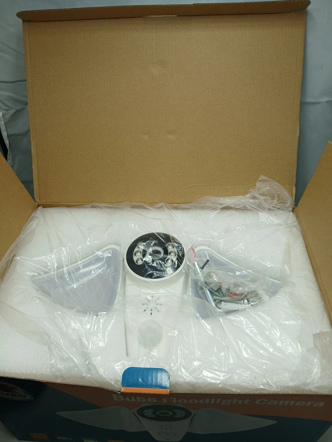 Bubo Outdoor Floodlight Camera WiFi 1080P Security Cam, PIR Motion Sensor