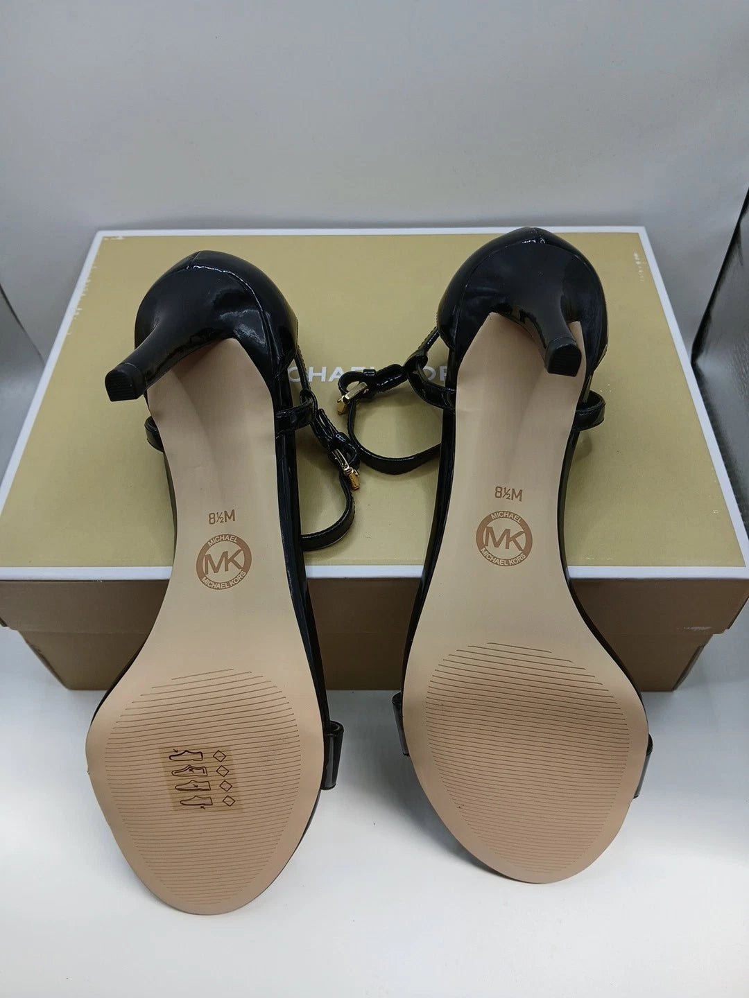 MICHAEL KORS Size 8.5M Simone Mid Leather Women's Sandals