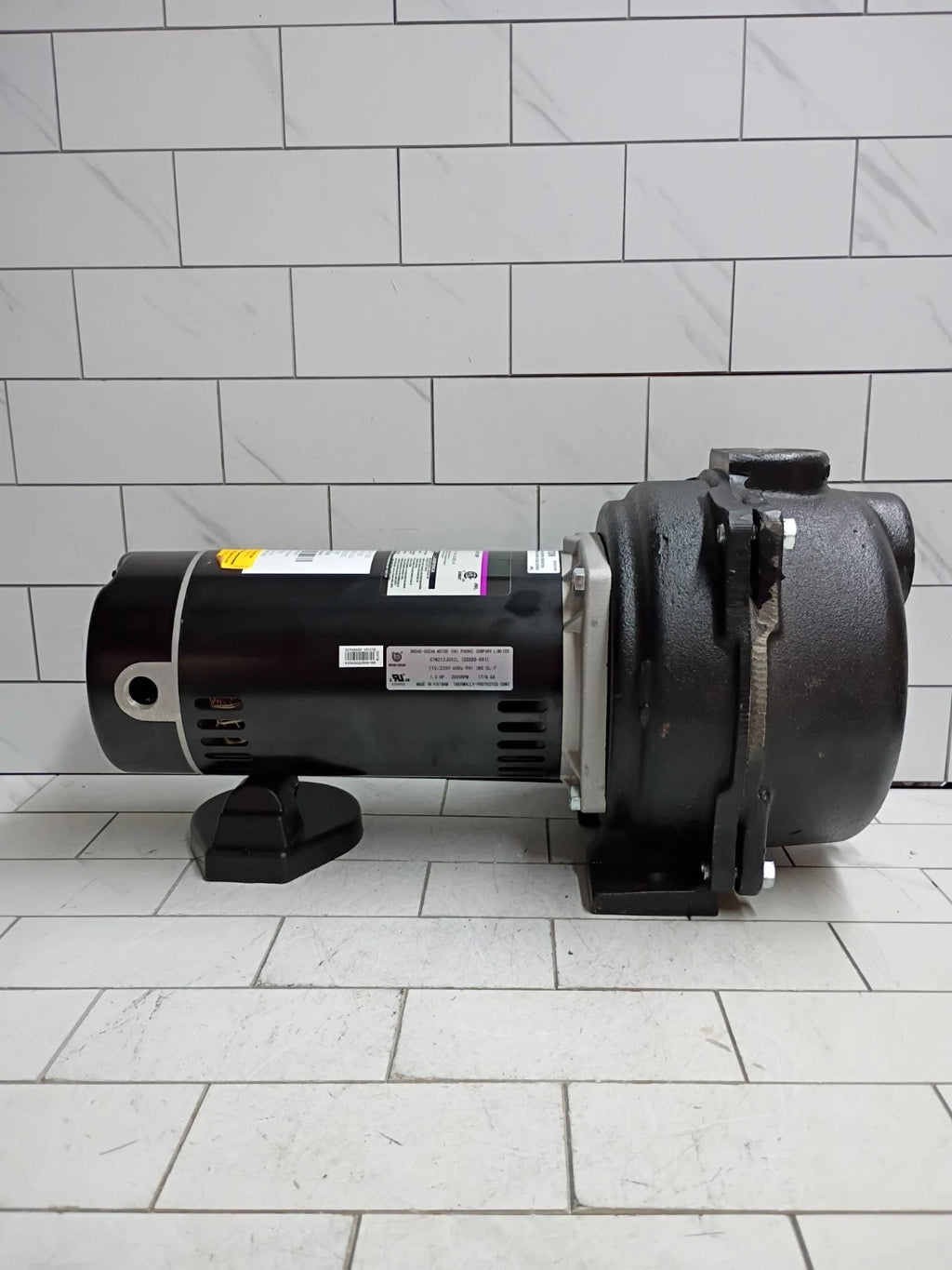 Wayne WLS150 1-1/2HP 230V Cast iron Lawn Irrigation Sprinkler pump New Open Box