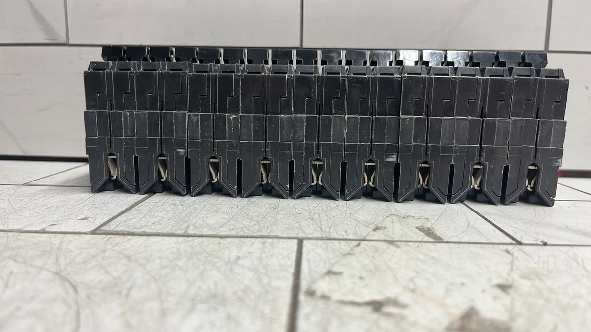 9PK ABB THQLT1515A 2-15 AMP SINGLE-POLE TANDEM 120-VOLT/240-VOLT CIRCUIT BREAKER