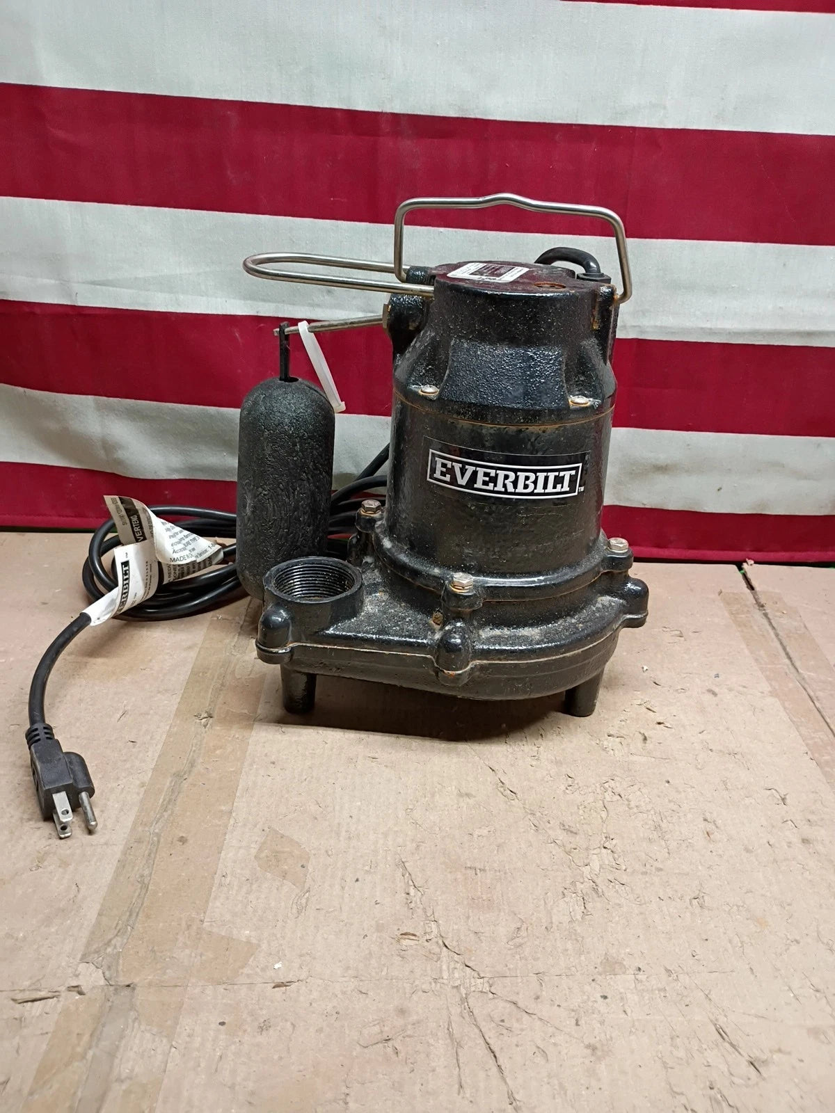 Everbilt HDS50 1/2 HP Cast Iron Submersible Sump Pump USED