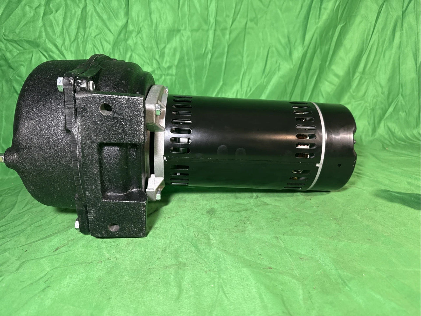 Wayne 1-1/2 HP Cast Iron Quick-Prime Lawn-Sprinkler Pump. NOB