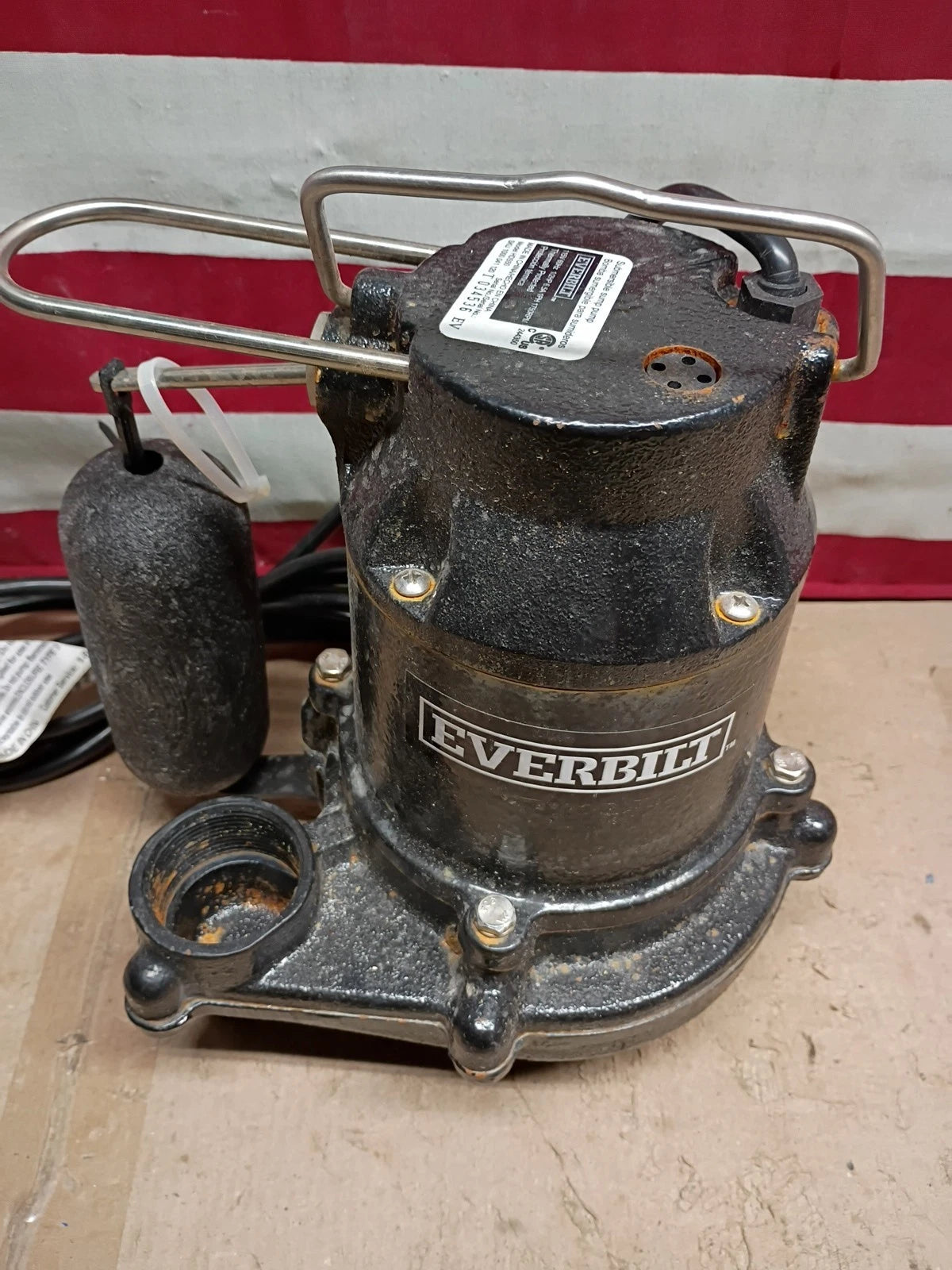 Everbilt HDS50 1/2 HP Cast Iron Submersible Sump Pump USED