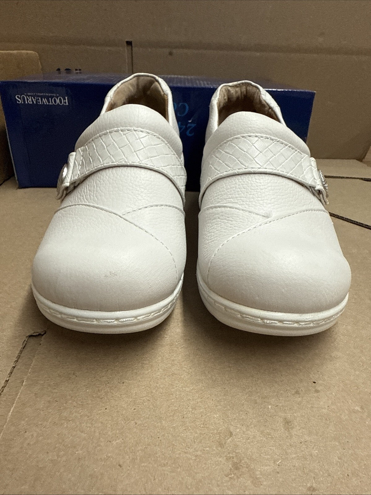 Women’s Nurse Mates Kris pillowTop lightweight Clog 8.5W White Leather