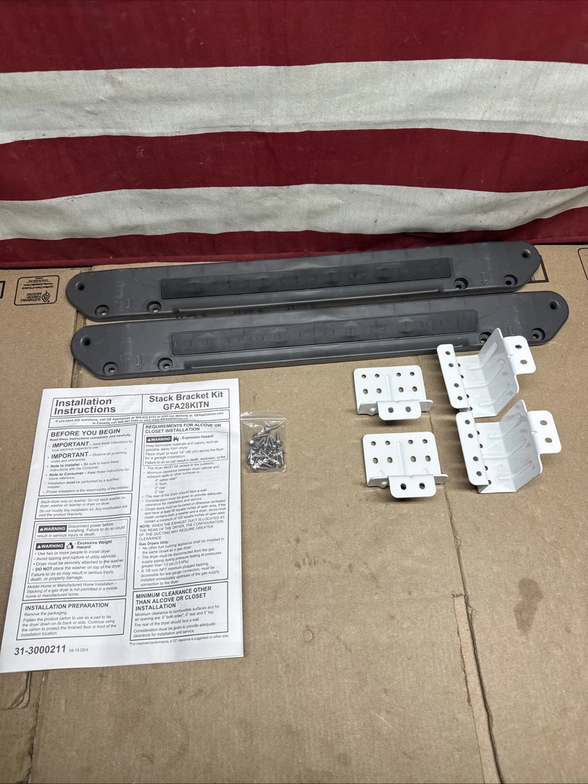 GE 22 in. GFA28KITN Washer/Dryer Stack Bracket Kit Open Box