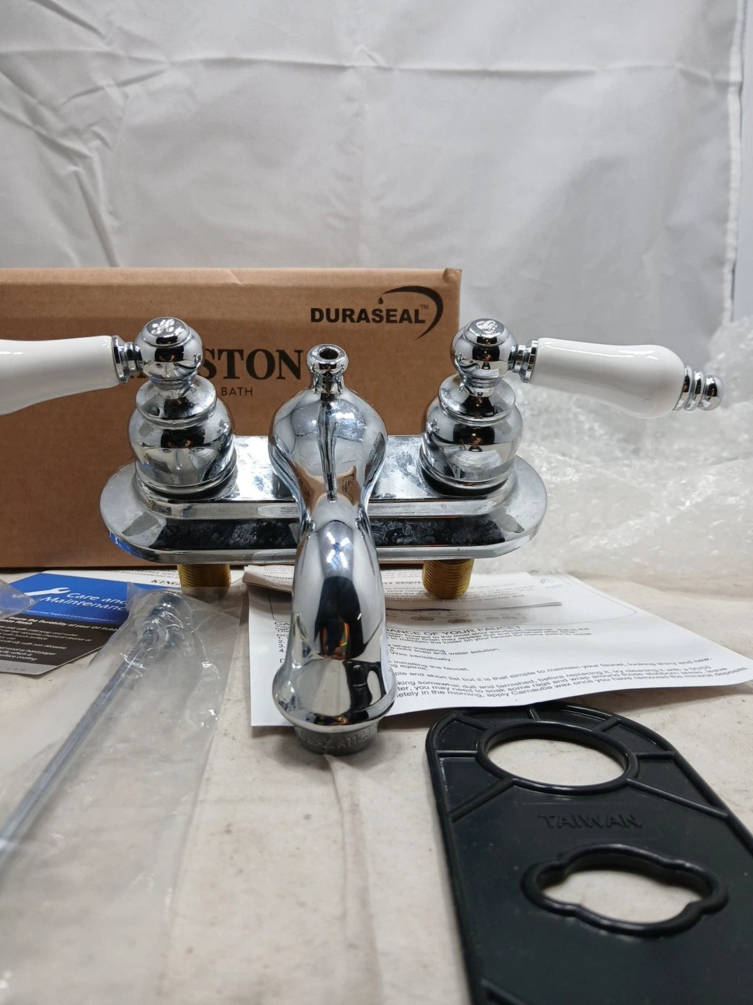 Kingston Brass KB601PL 4-Inch Centerset Lavatory Faucet Porcelain New Open Box