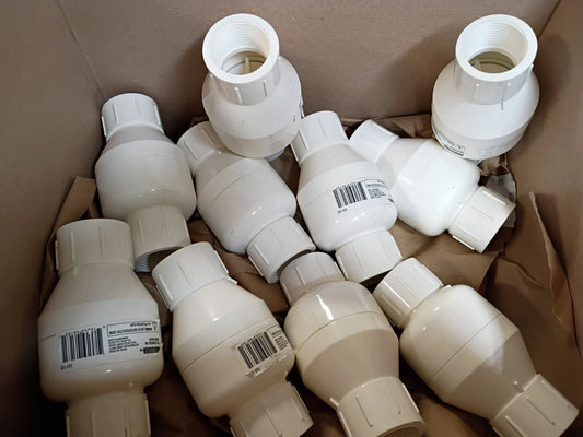 Lot Of 10 Everbilt PVCCV114F, Check Valve PVC 1-1/4" FPT x FPT.