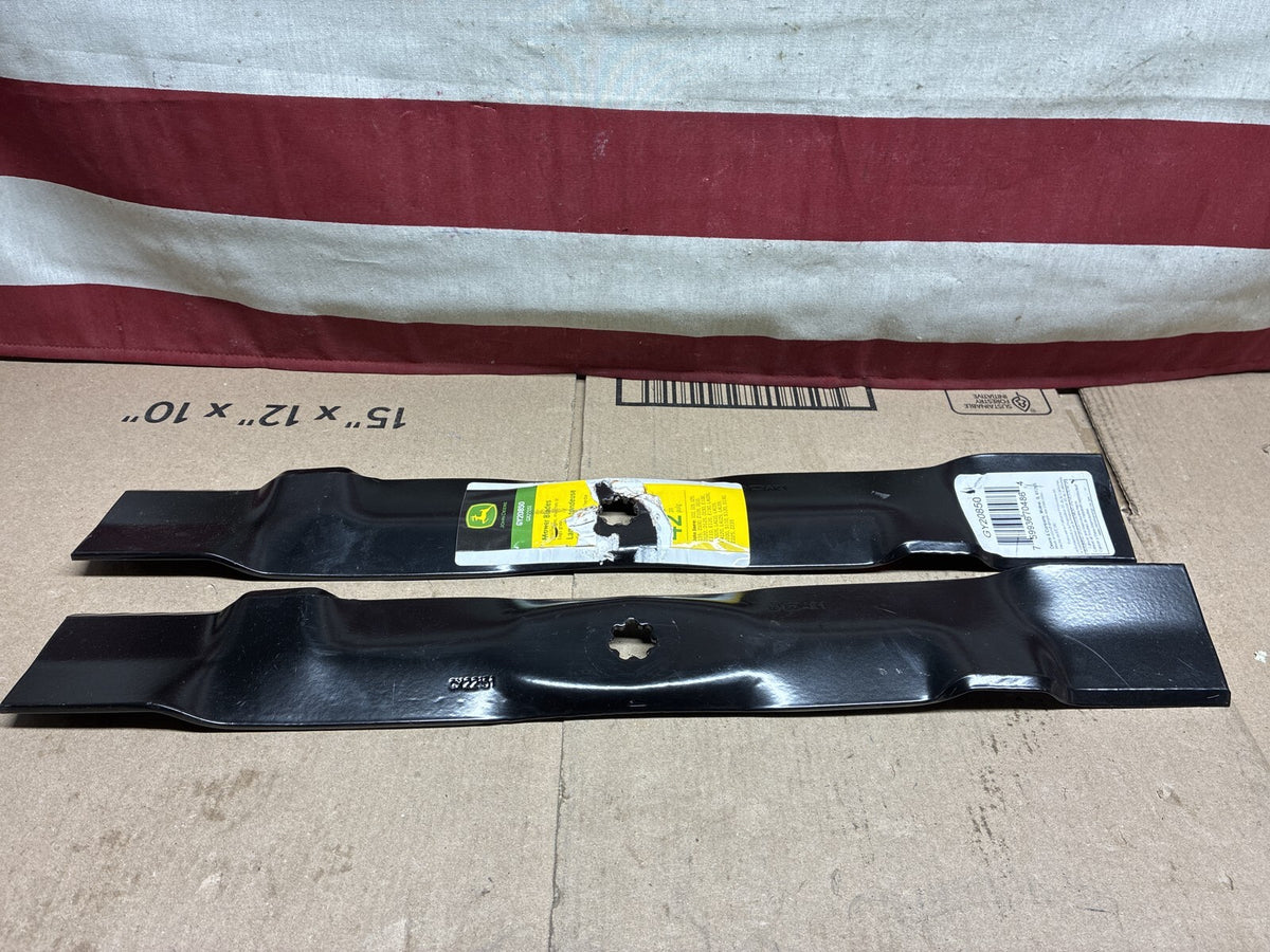 John Deere OEM GY20850 42 in. Mower Blade Set(2) OPEN BOX