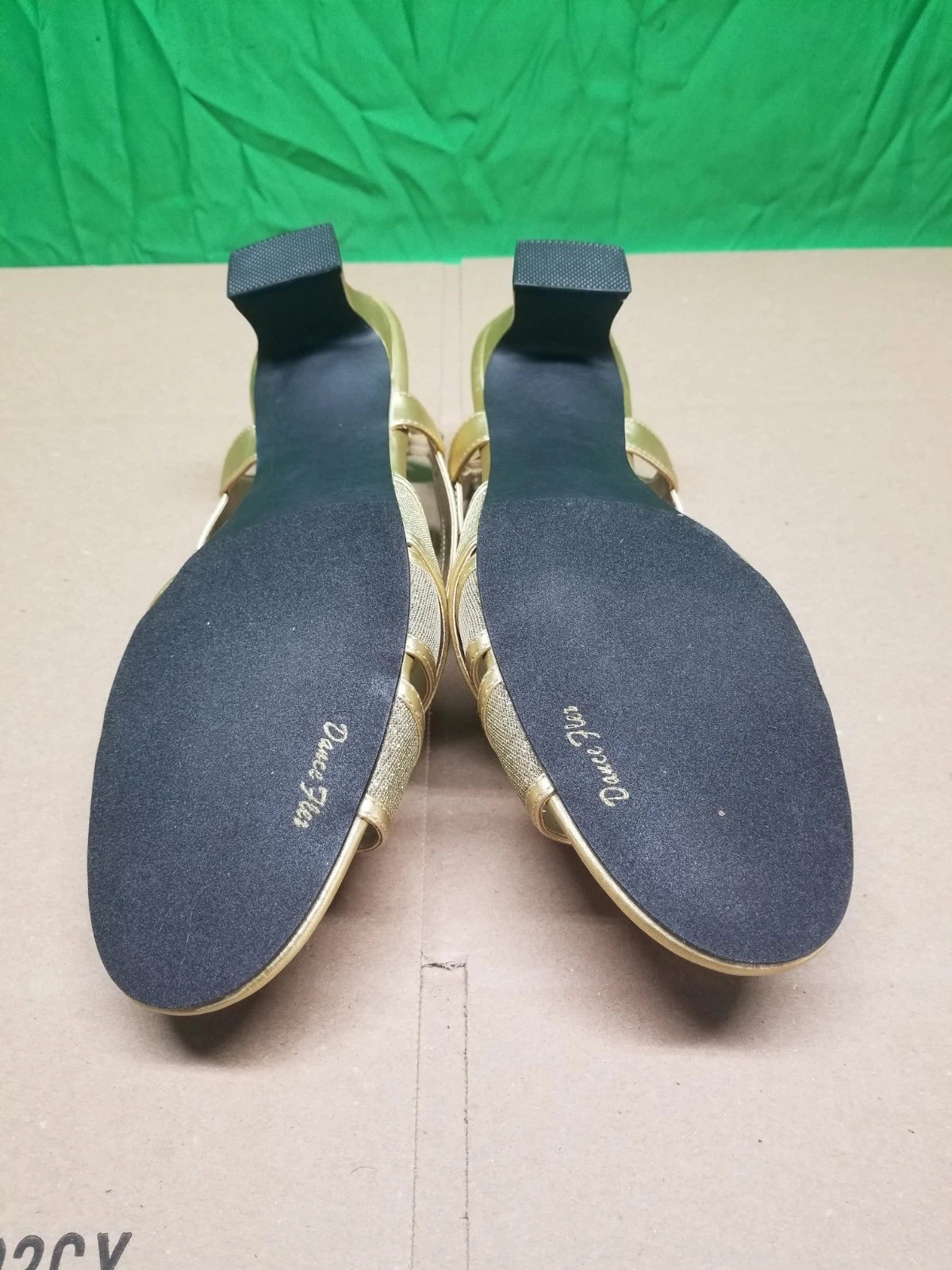 Easy Street Women's Gold Tristen Dress Sandals Shoe Size 9W