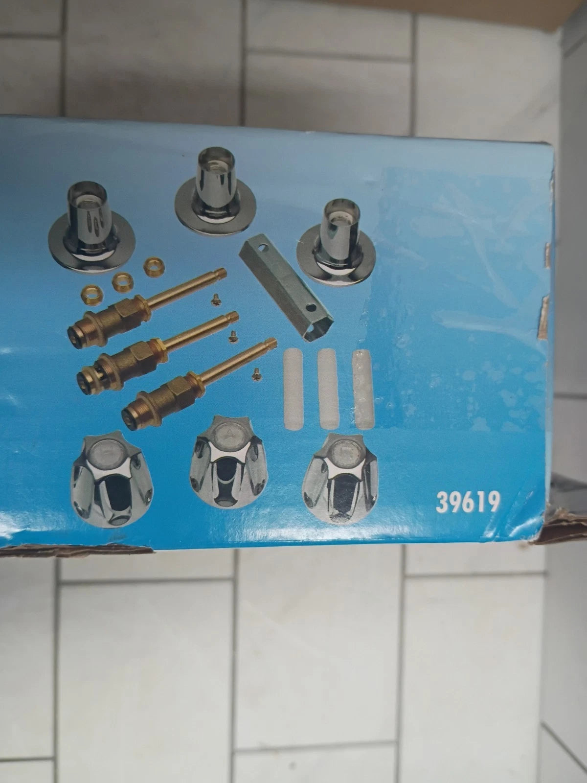 (1) PK Danco 39619Tub/Shower Remodeling Kit for Pfister - CHROME, Open Box
