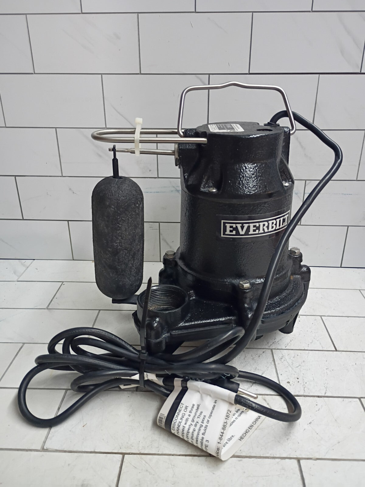 Everbilt 1000041119 1/3 HP Cast Iron Submersible Sump Pump Used.