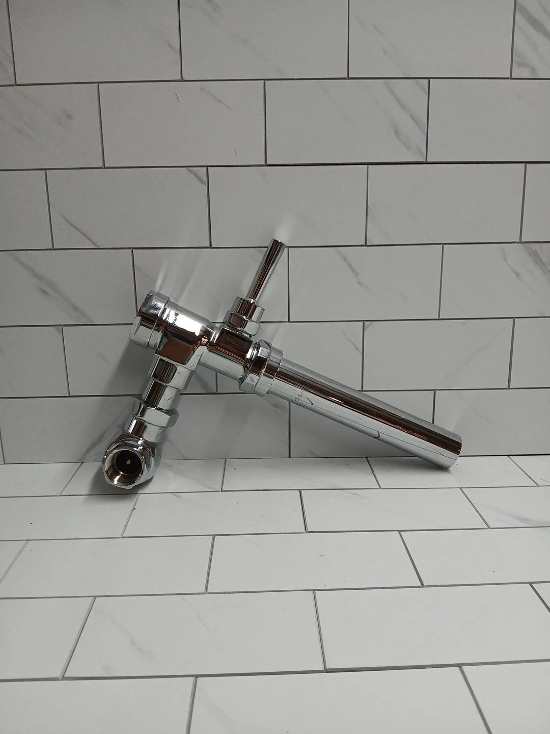 American Standard 6047111.002 Exposed Manual Toilet 1.1 GPF ***READ DISCRIPTION*