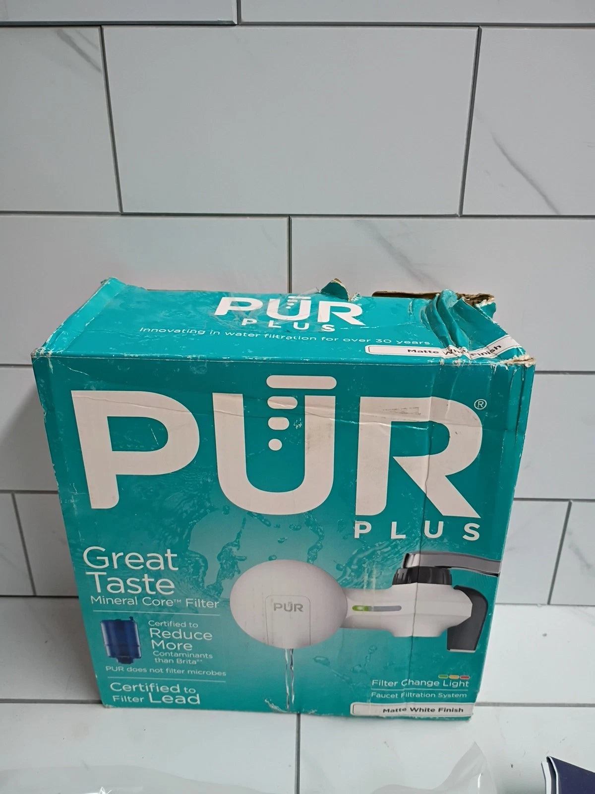 Pur Horizontal Faucet Water Filtration System with Filter White PFM244W New OB
