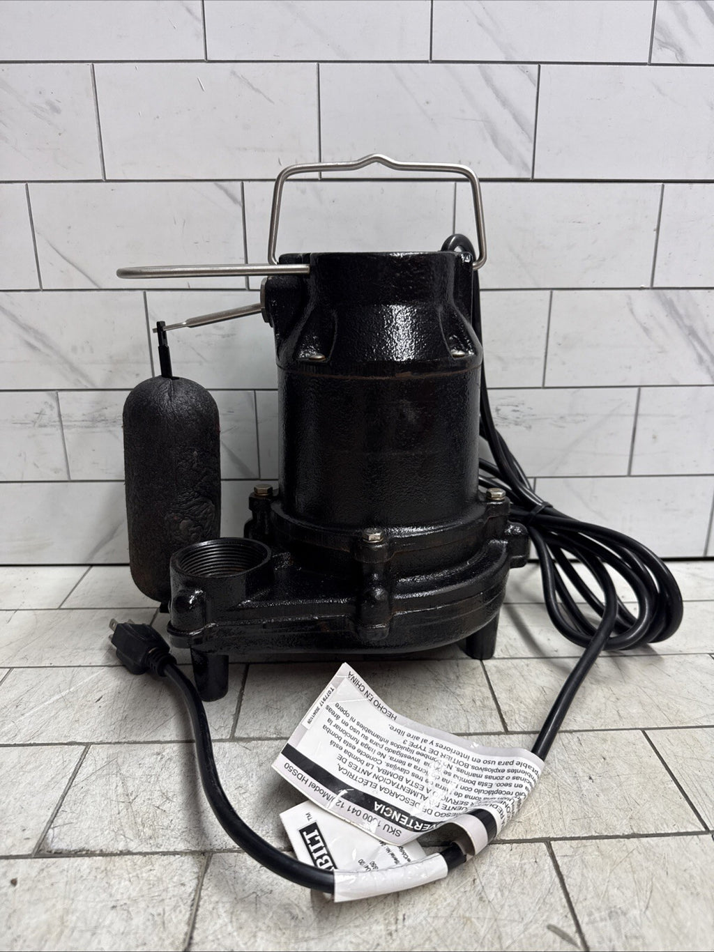 Everbilt HDS50 1/2 HP Cast Iron Submersible Sump Pump Used Good Condition