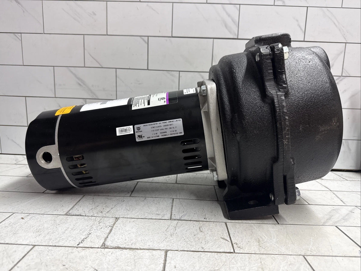 Wayne WLS150 1-1/2 HP Cast Iron Quick-Prime Lawn-irrigation Sprinkler Pump. NOB