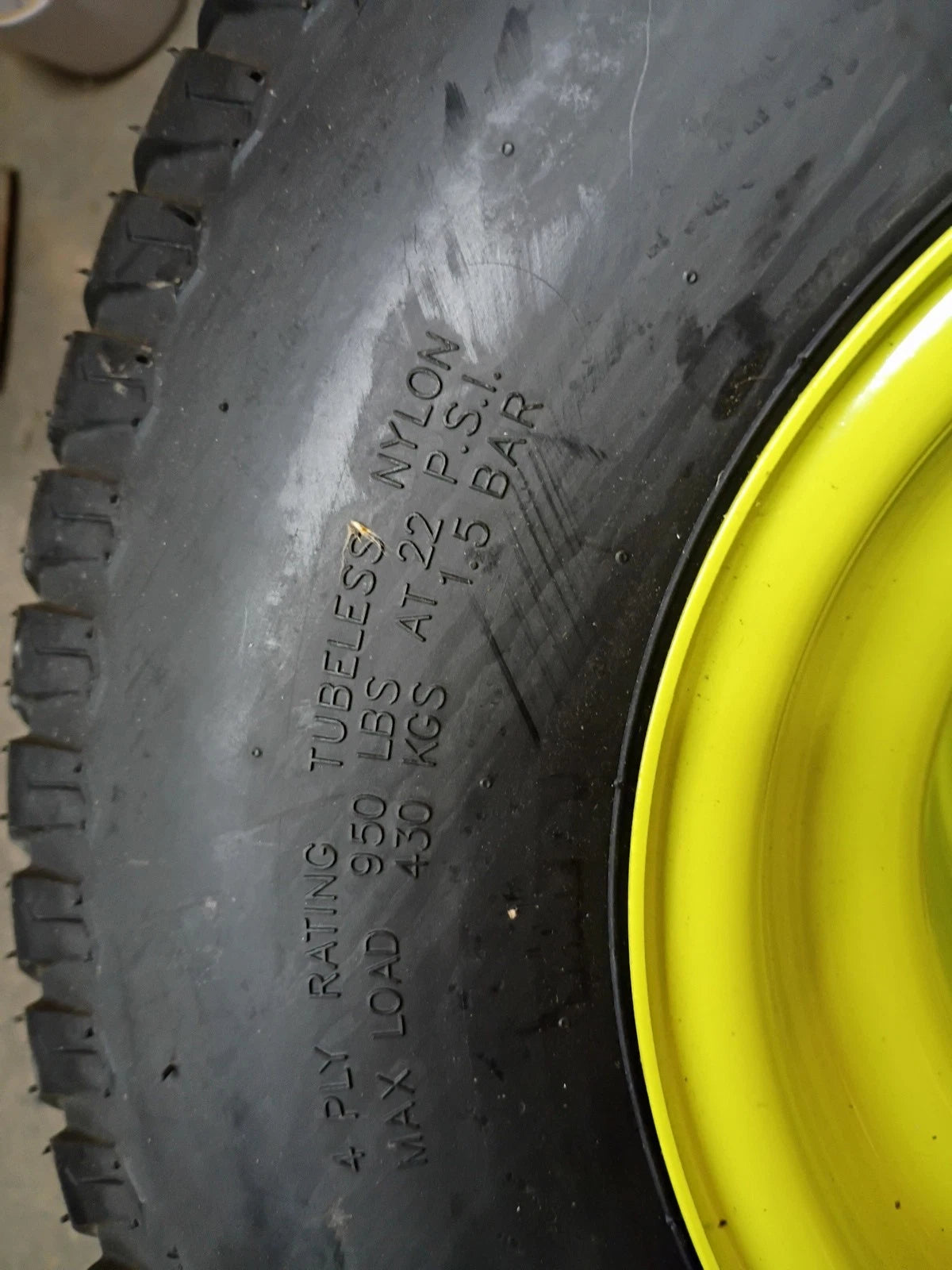 Rear Wheel Tire for Ryobi RYRM8060 T42Li 80V New Riding Lawn Rear Wheel