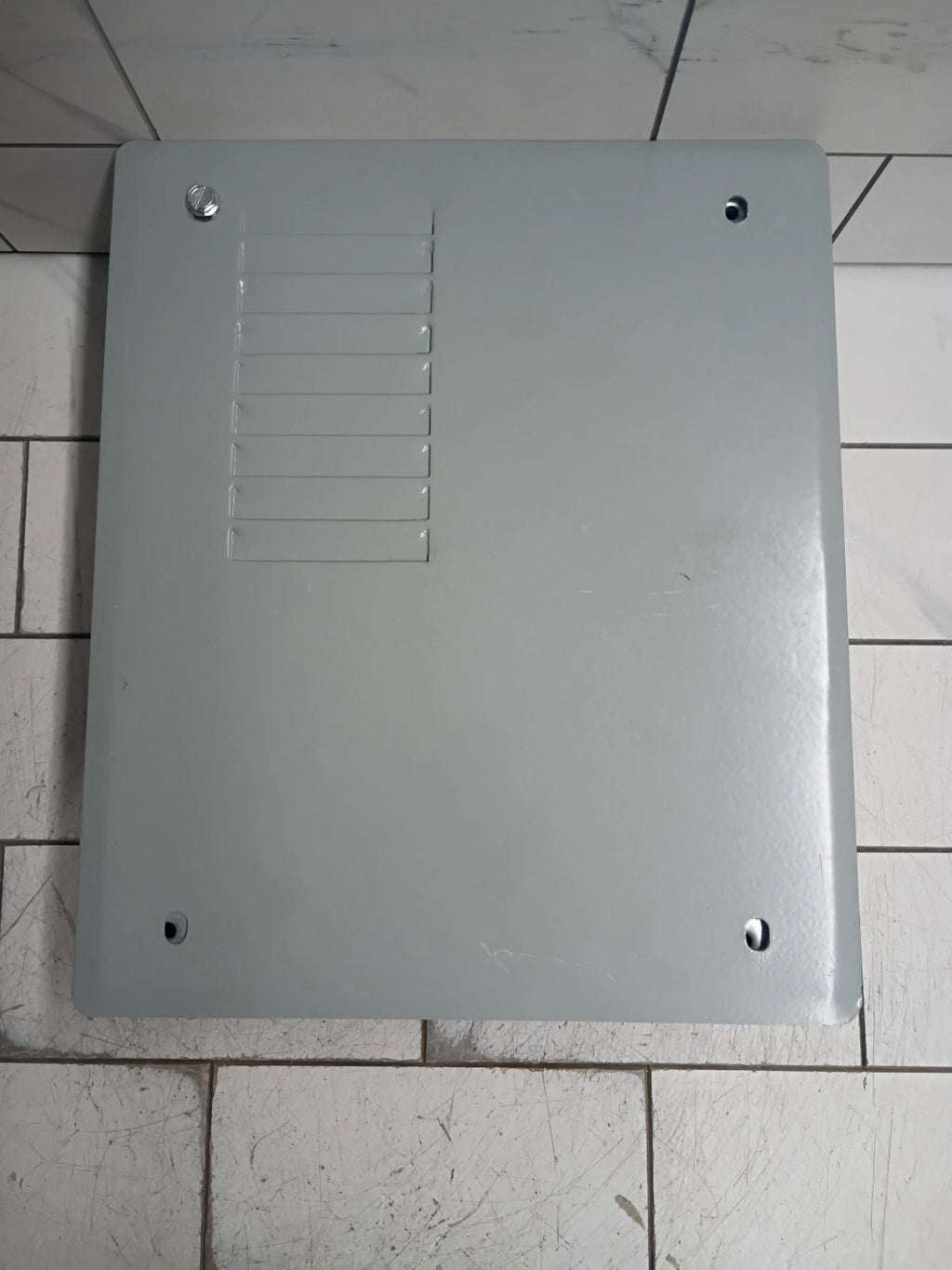 ABB TLQ412C 125 Amp 4 Space 8-Circuit Indoor NEMA 1 T-Series Load Center OB