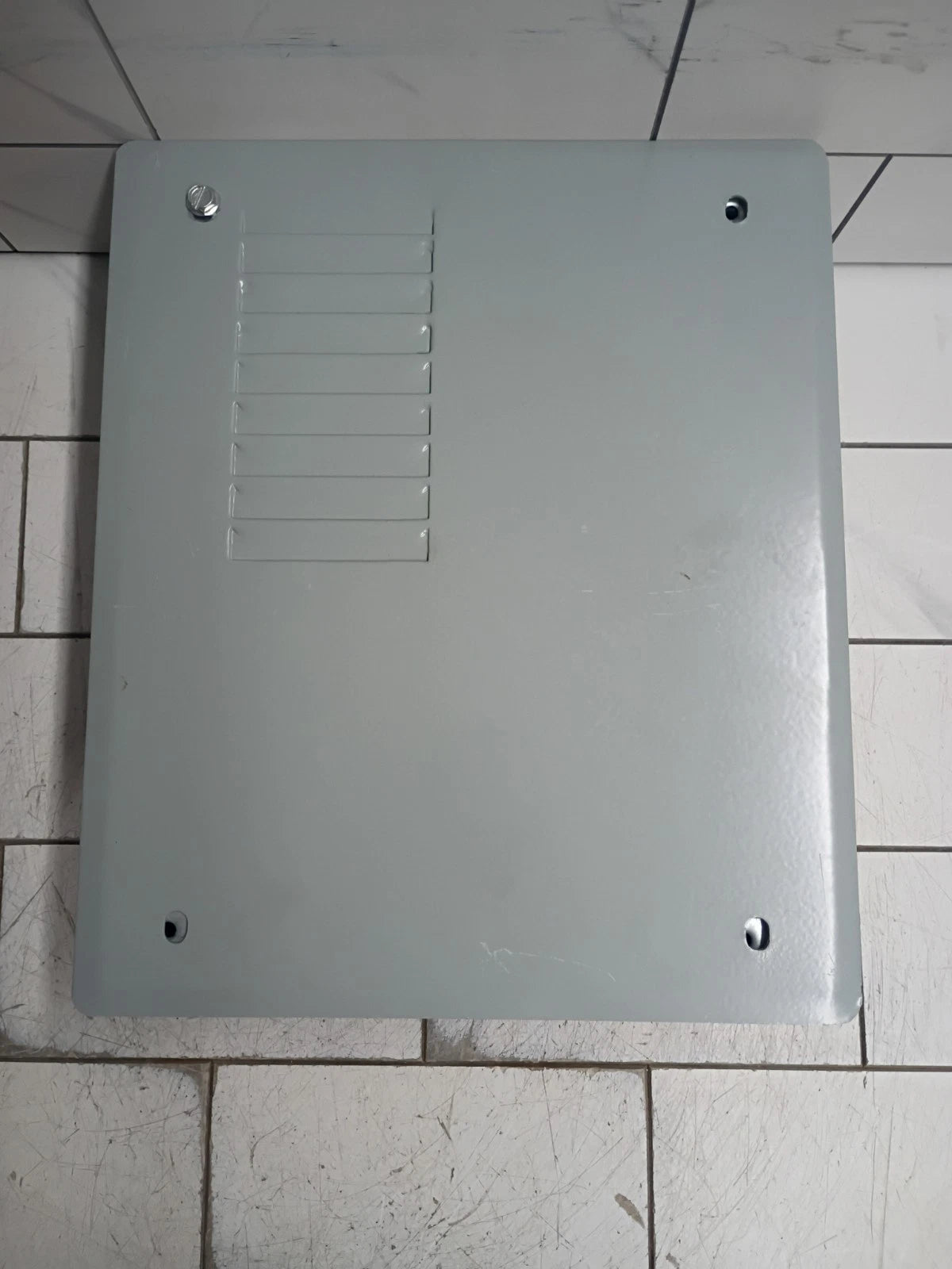 ABB TLQ412C 125 Amp 4 Space 8-Circuit Indoor NEMA 1 T-Series Load Center OB
