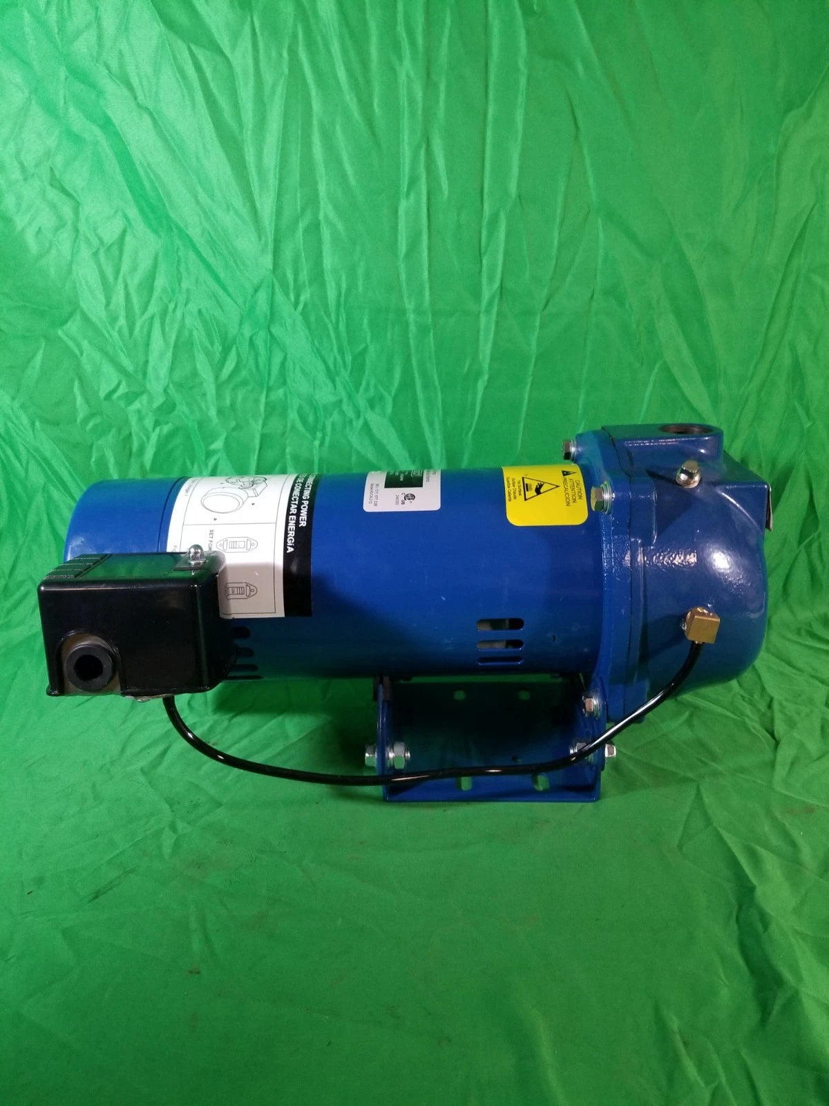 Everbilt 1 HP Professional Convertible Jet Pump NEW OPEN BOX**