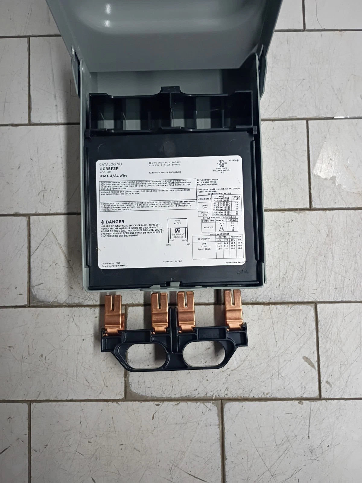 Midwest U035F2P Electric Products 30-Amp 120/240V Fused AC Disconnect OB READ