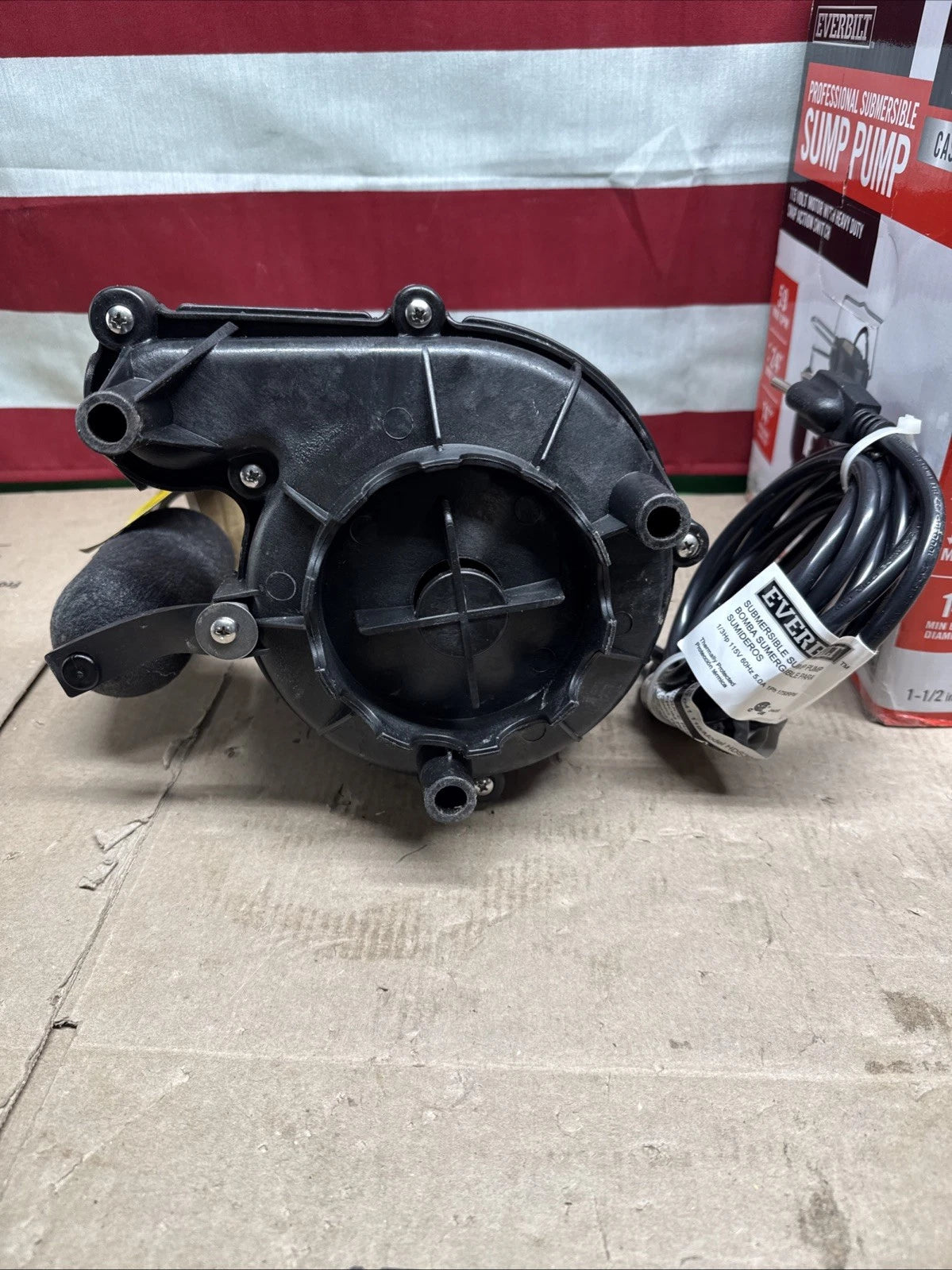 Everbilt 1/3 HP Cast Iron Submersible Sump Pump HDS30 NEW OB