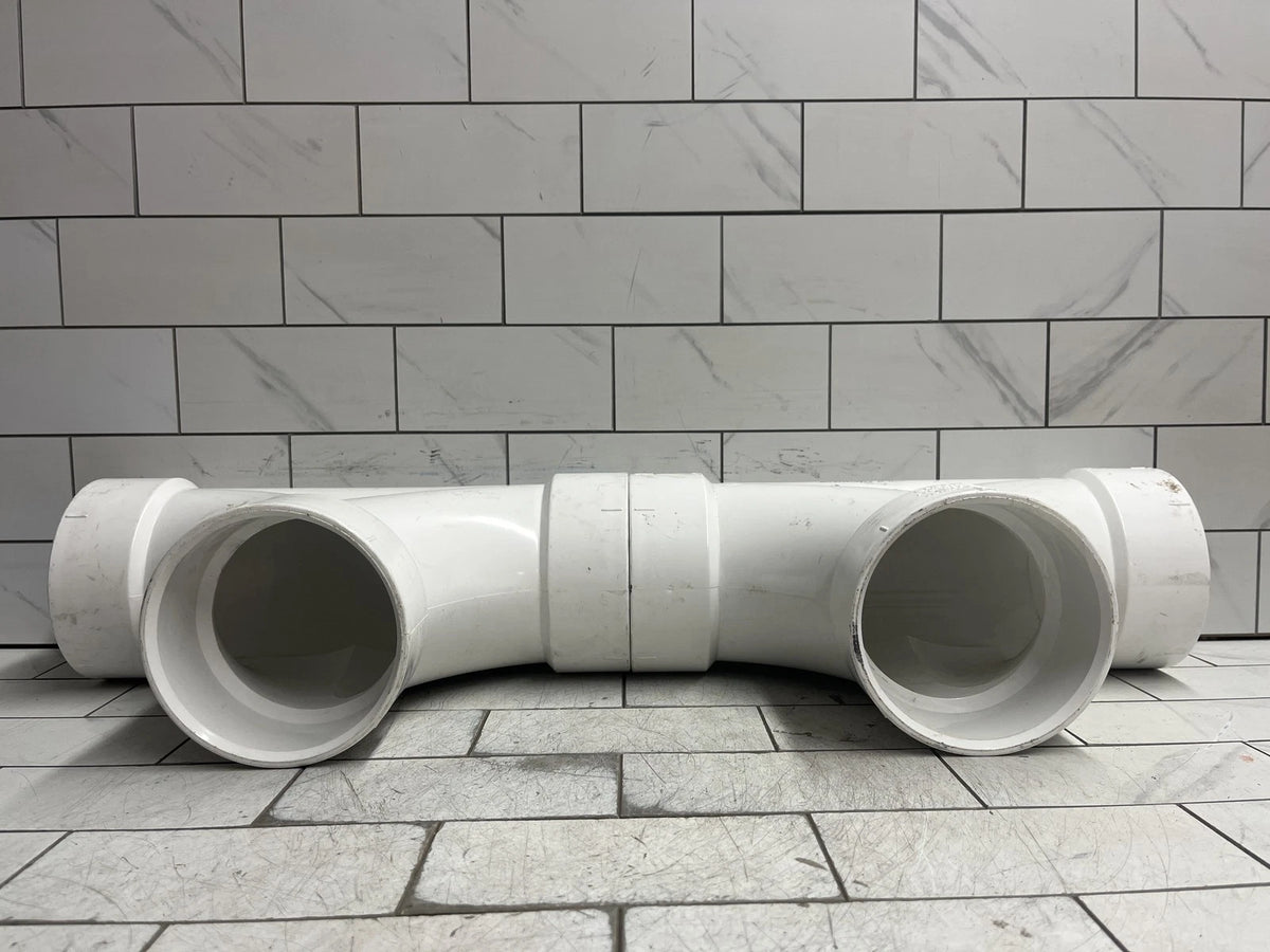 Charlotte Pipe PVC004480800 White 2-Way Cleanout PVC Tee 4" x 4" x 4" Hub Dia.