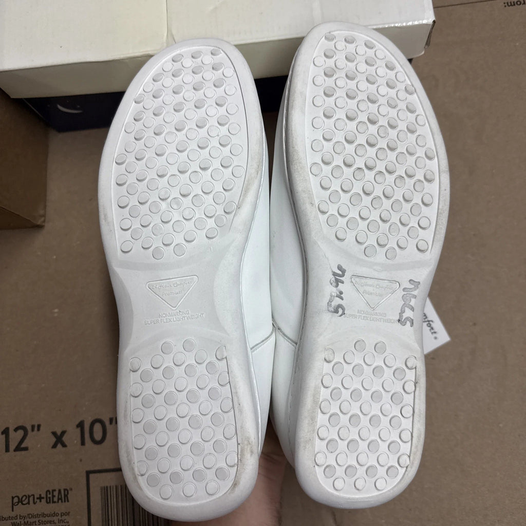 24 HOUR COMFORT Willa Women's Wide Width Leather Shoes size 11 nurse