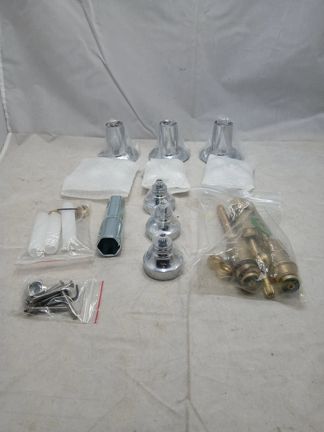 NEW Danco Tub/Shower Remodel Kit for Pfister - Porcelain Cross Arm - 39696 (ob)