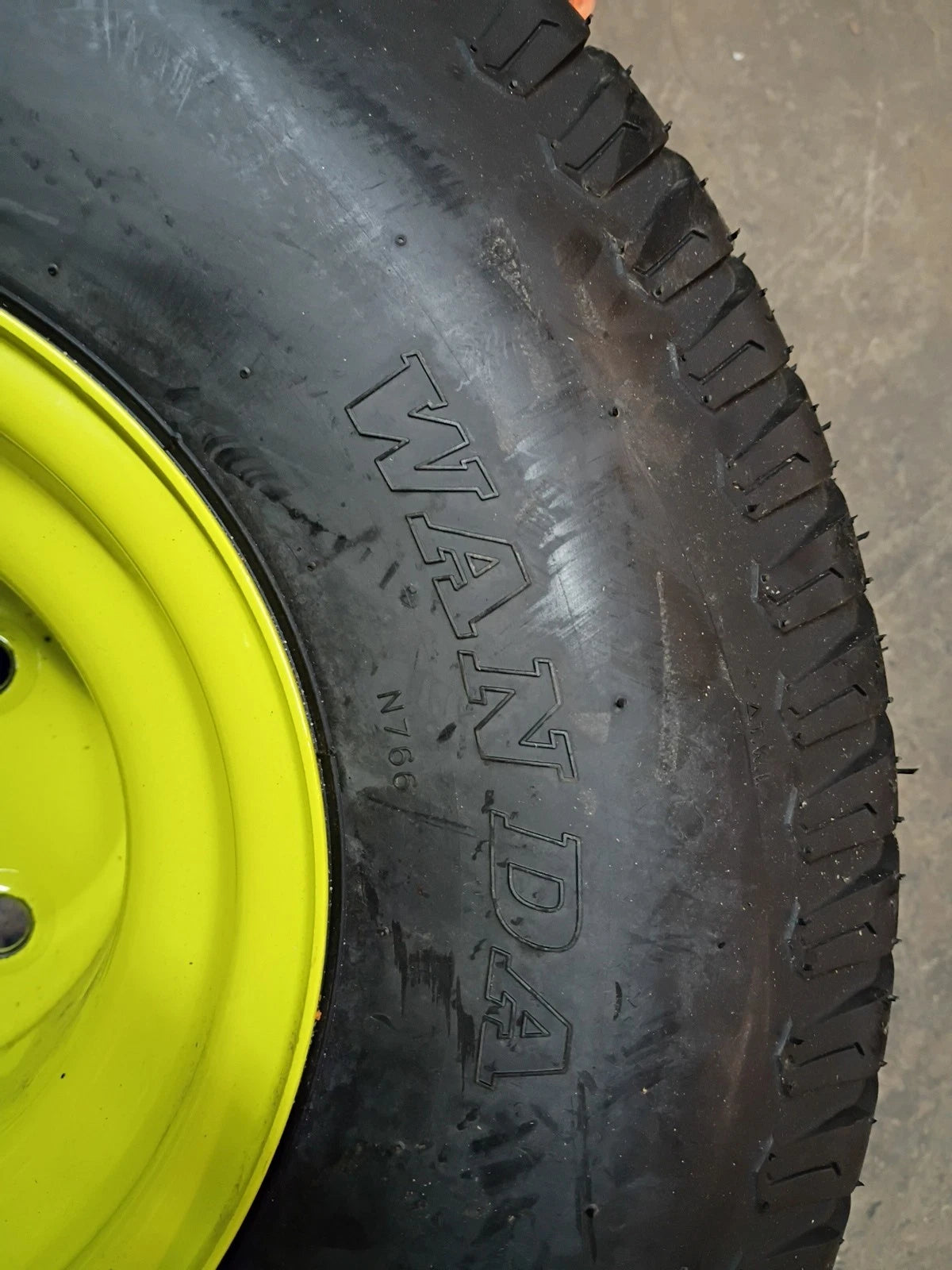 Rear Wheel Tire for Ryobi RYRM8060 T42Li 80V New Riding Lawn Rear Wheel