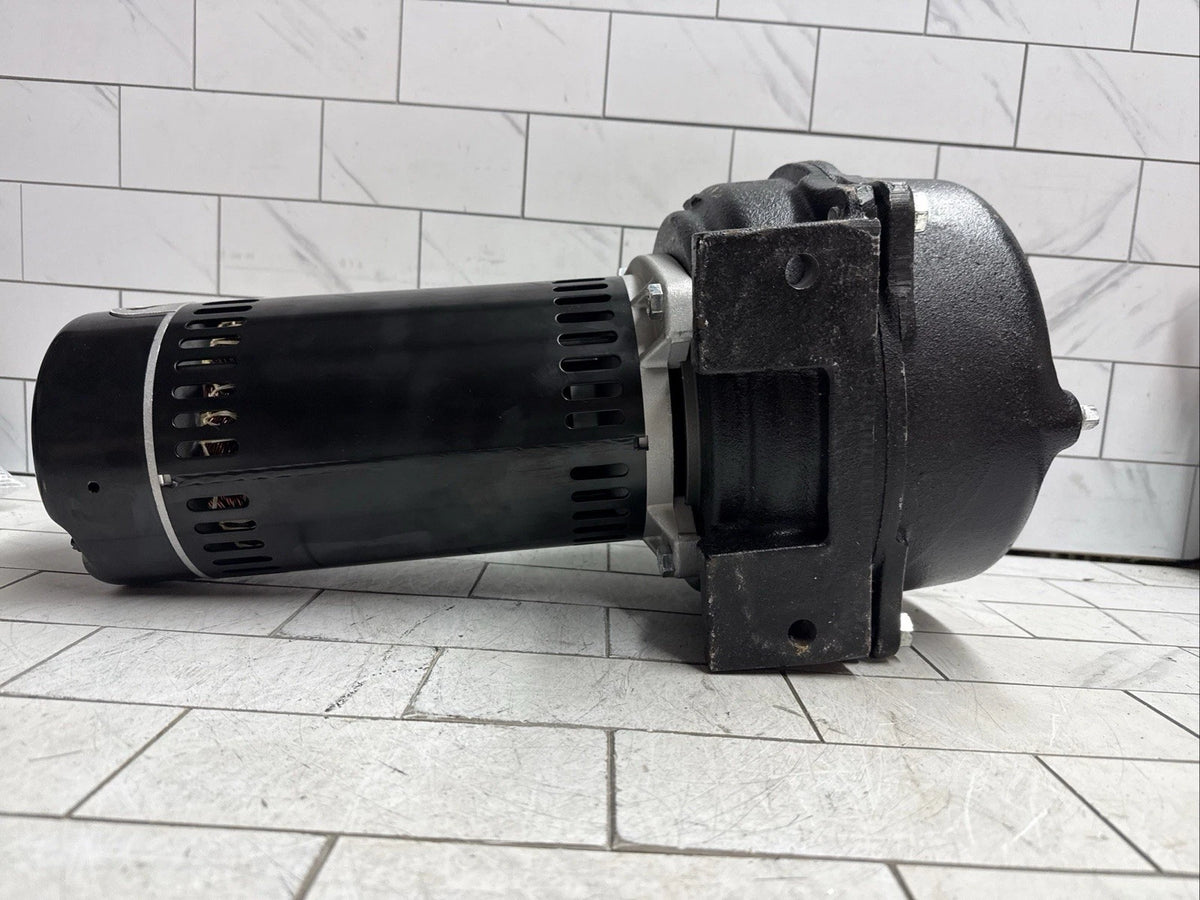 Wayne WLS150 1-1/2 HP Cast Iron Quick-Prime Lawn-irrigation Sprinkler Pump. NOB
