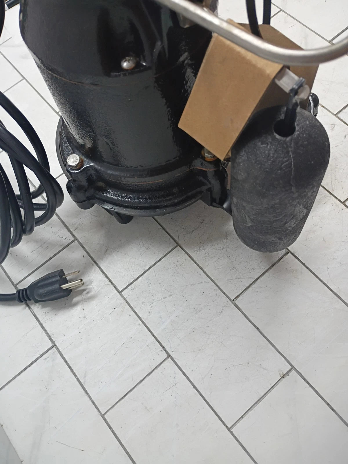 Everbilt S02160925 1/3 HP Cast Iron Submersible Sump Pump Used