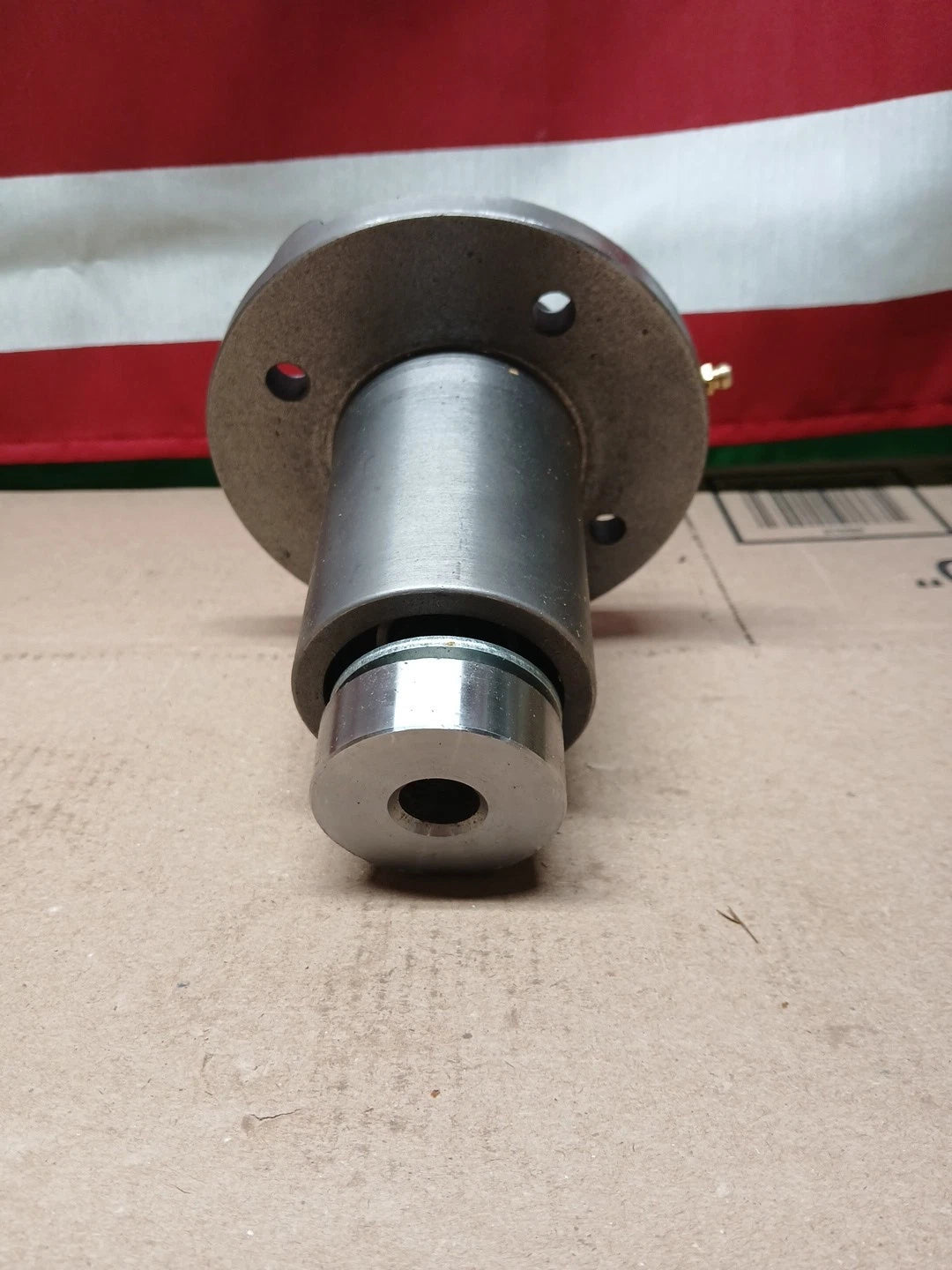 GENUINE OEM OREGON PART # 82-322 SPINDLE