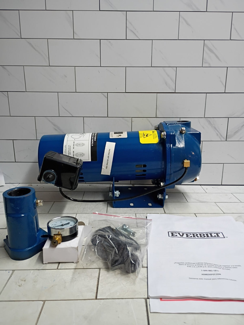 Everbilt 1 HP Professional Convertible Jet Pump. Read Description For Parts