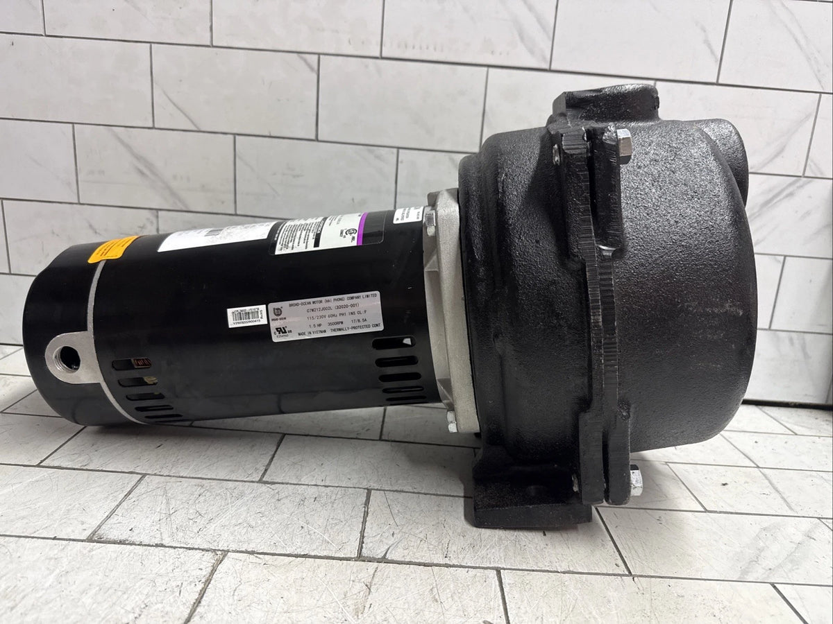 Wayne WLS150 1-1/2 HP Cast Iron Quick-Prime Lawn-irrigation Sprinkler Pump. NOB