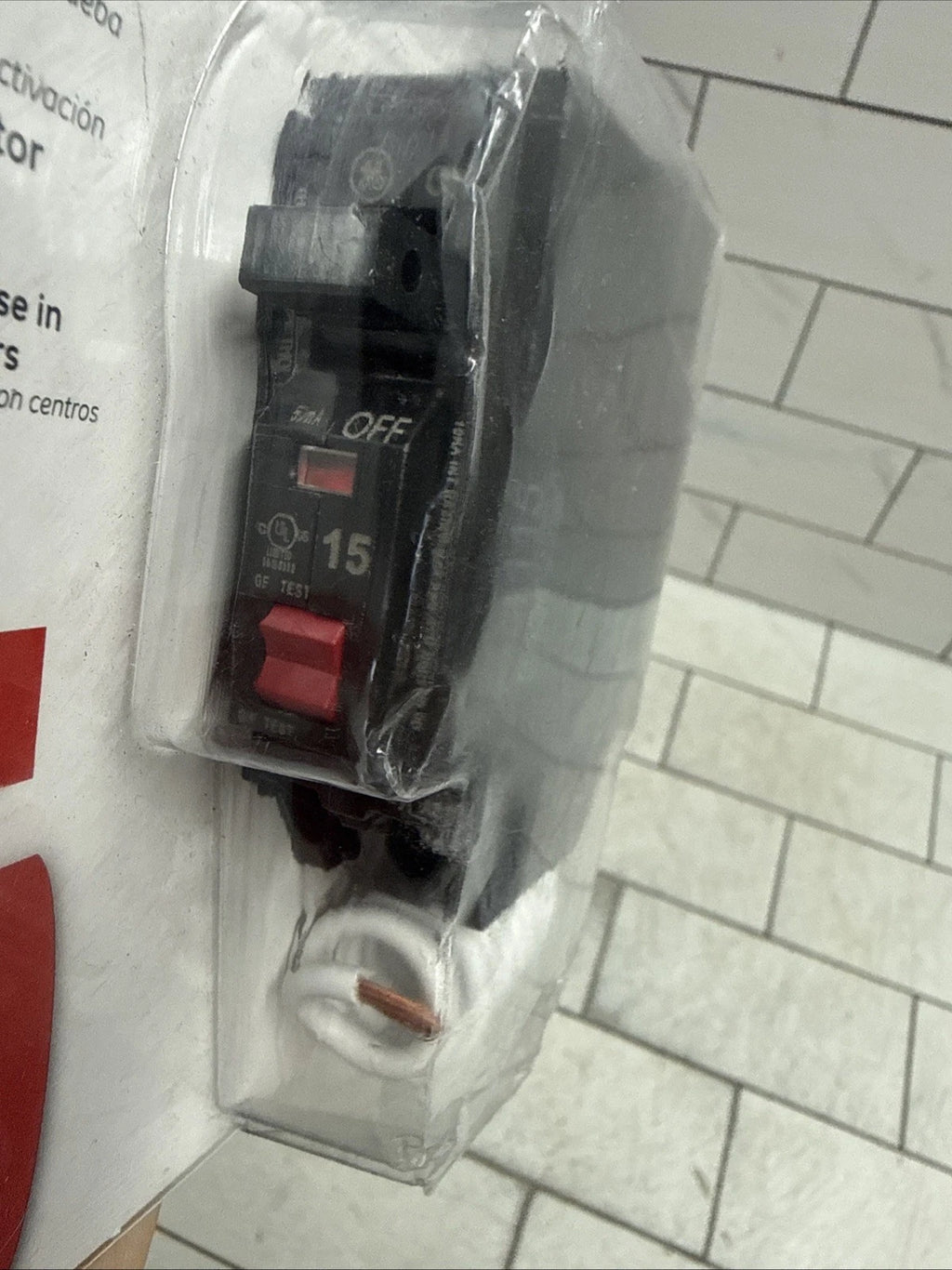 GE 15 Amp Single Pole Ground Fault Breaker with Self-Test (THQL1115GFTP)