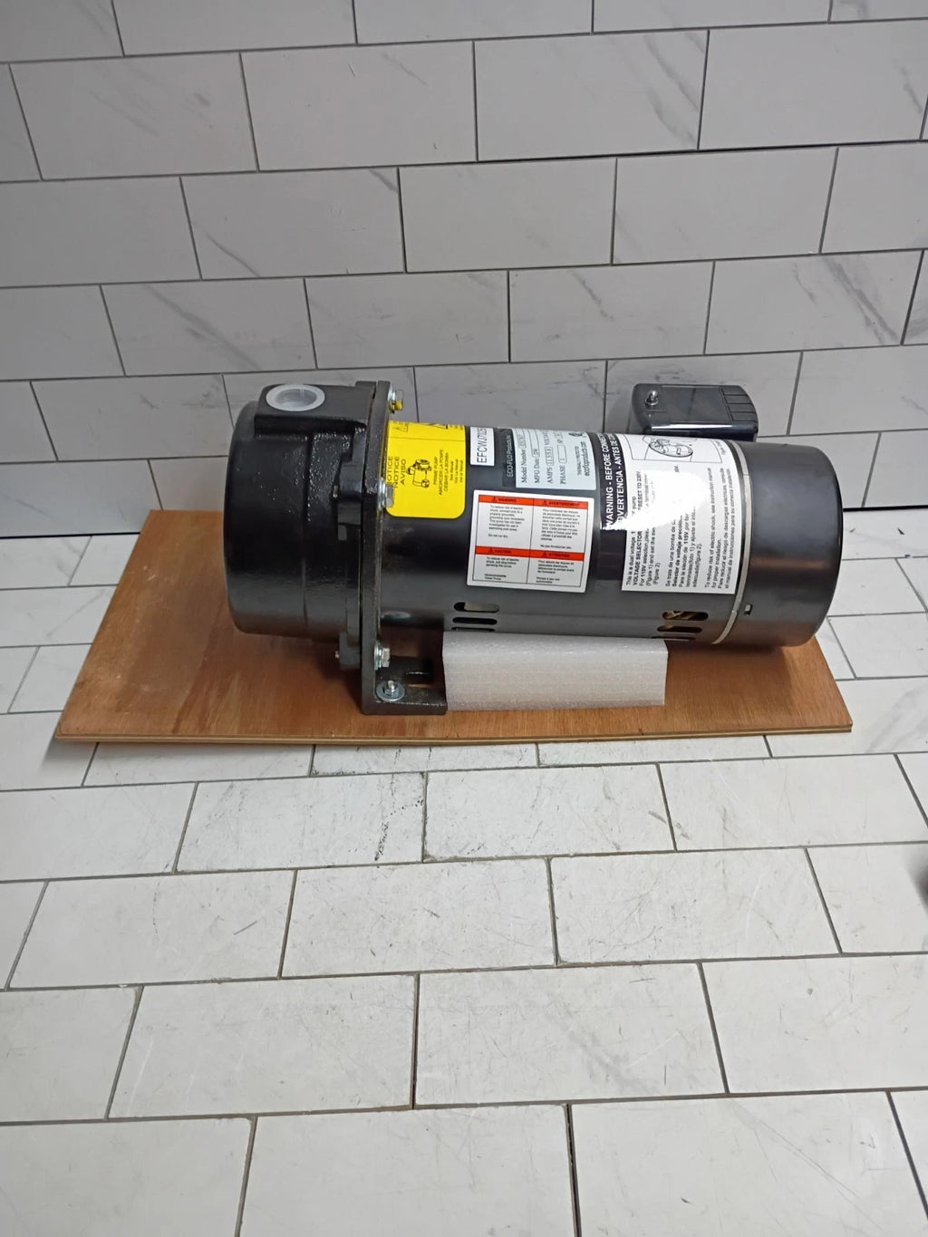 ECO FLO 3/4 HP 115/230V Convertible Deep Well Jet Pump EFCWJ7 FOR PARTS ONLY.