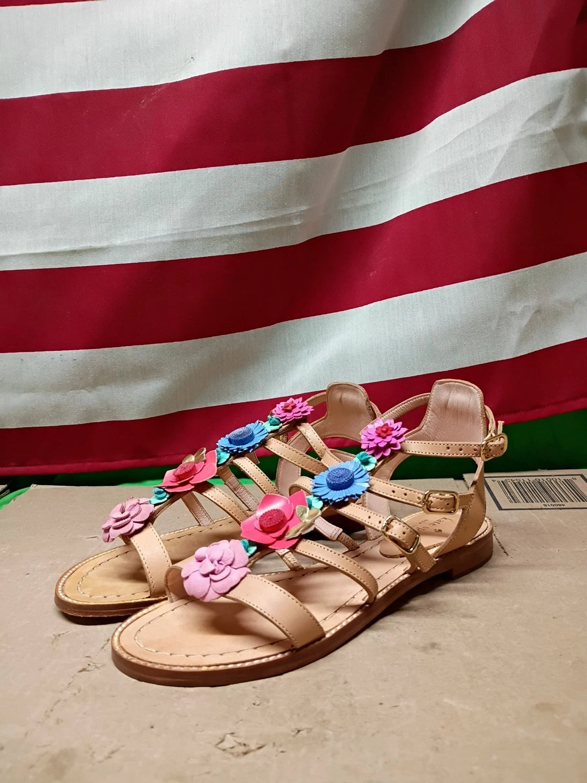 Kate Spade New York Sadia floral embellished sandal 7M Natural Color